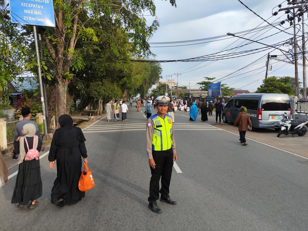 Pastikan Ibadah Berjalan Khusyuk, Polsek Pontianak Barat Lakukan Pengamanan Shalat Idul Fitri 1447 H