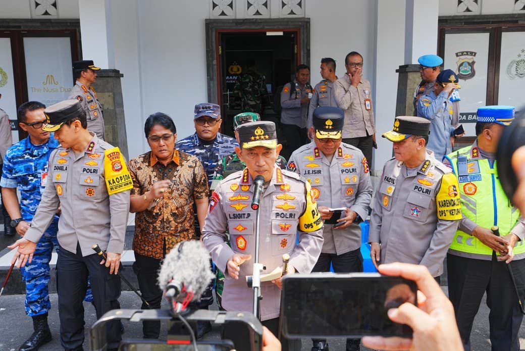 Pantau Libur Lebaran dan Arus Balik di Bali, Kapolri: Pelayanan Terbaik untuk Masyarakat