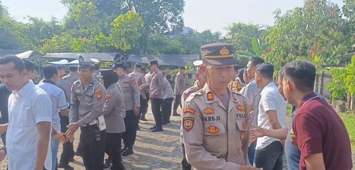 Hari Pertama Masuk Kerja Usai Lebaran, Personel Polsek Pontianak Kota Gelar Halal Bihalal dan Saling Bermaafan