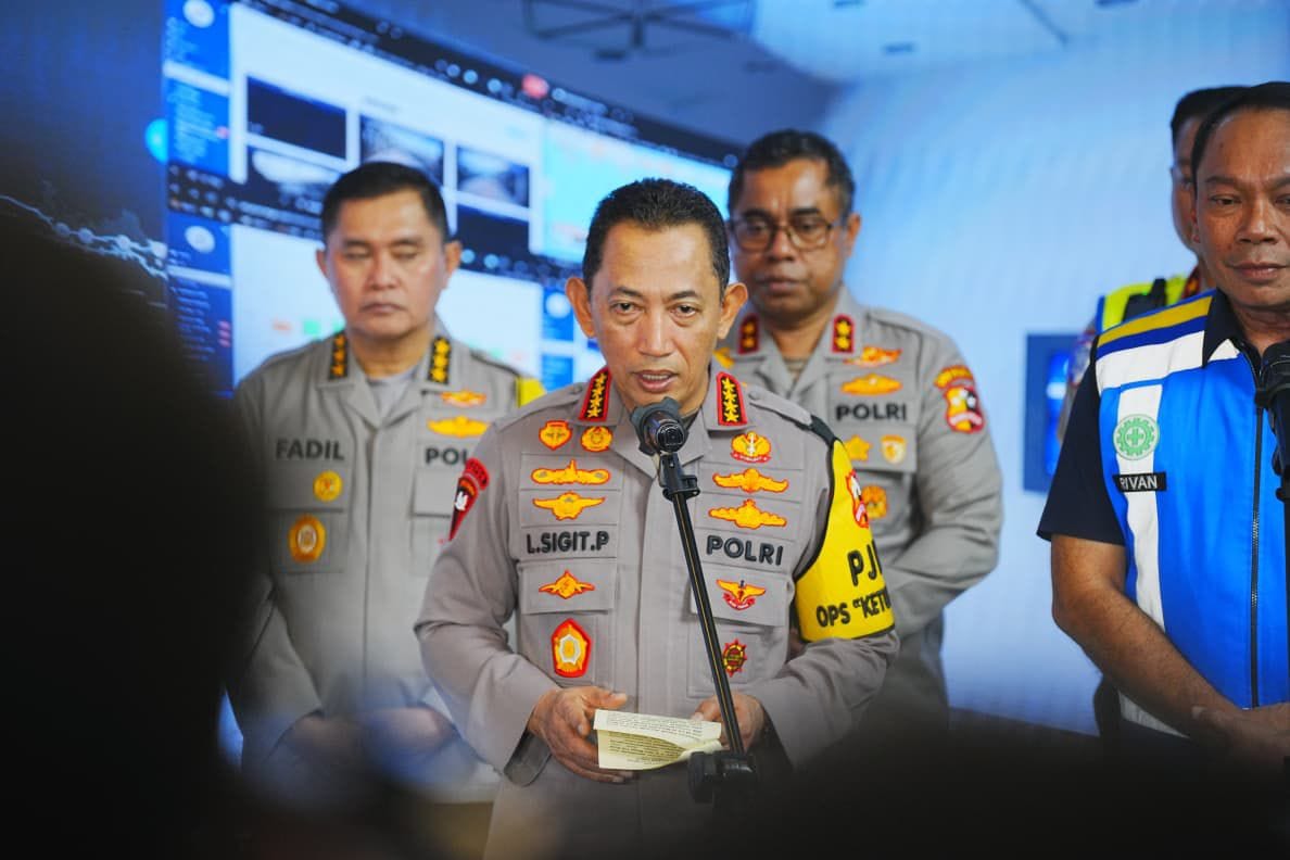 Tinjau Jasa Marga Command Center, Kapolri Pastikan Arus Balik Aman dan Lancar