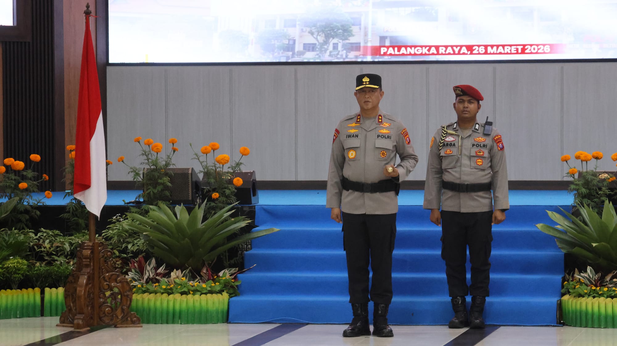 Sambut HUT ke-31, Polda Kalteng Laksanakan Pensucian Pataka