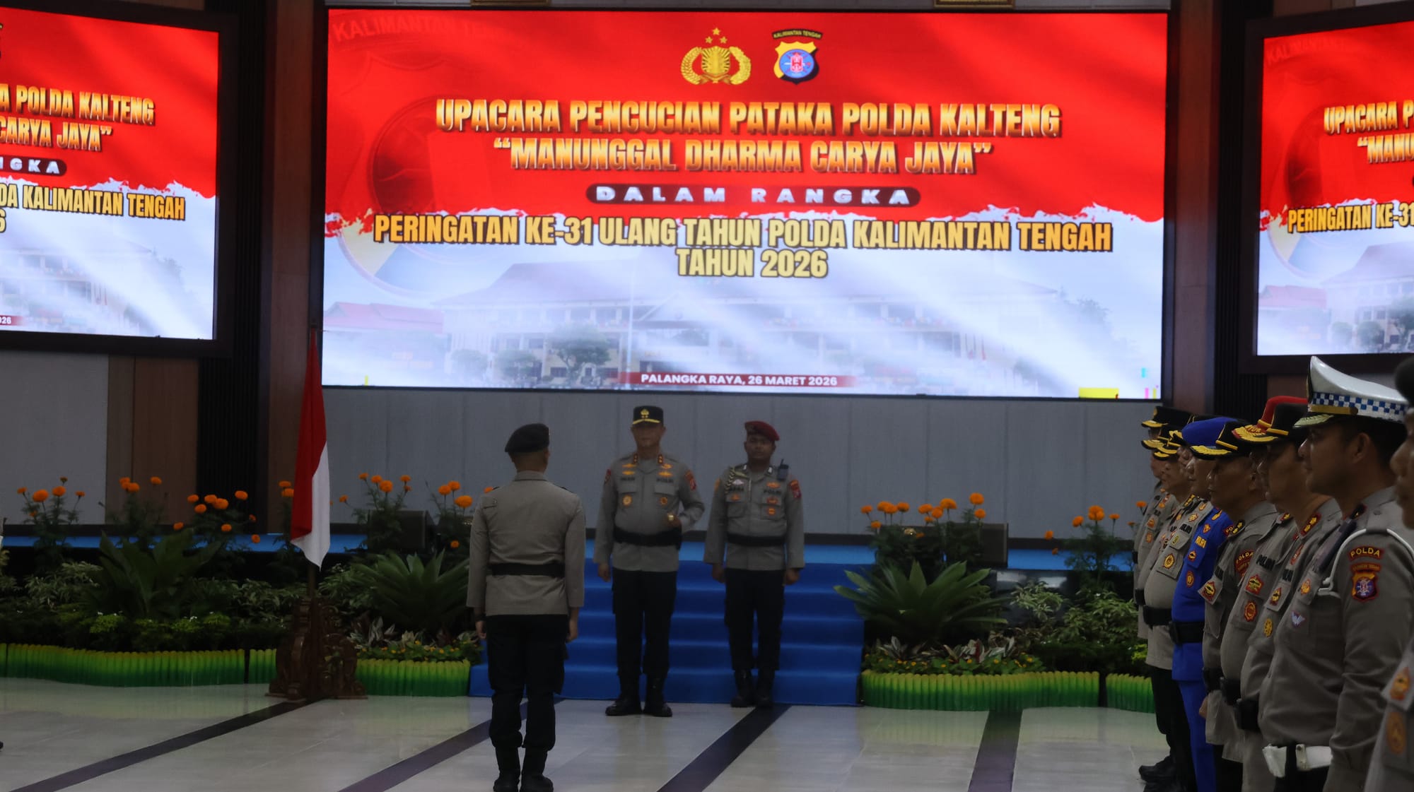 Peringati HUT ke-31, Polda Kalteng Gelar Upacara Pensucian Pataka