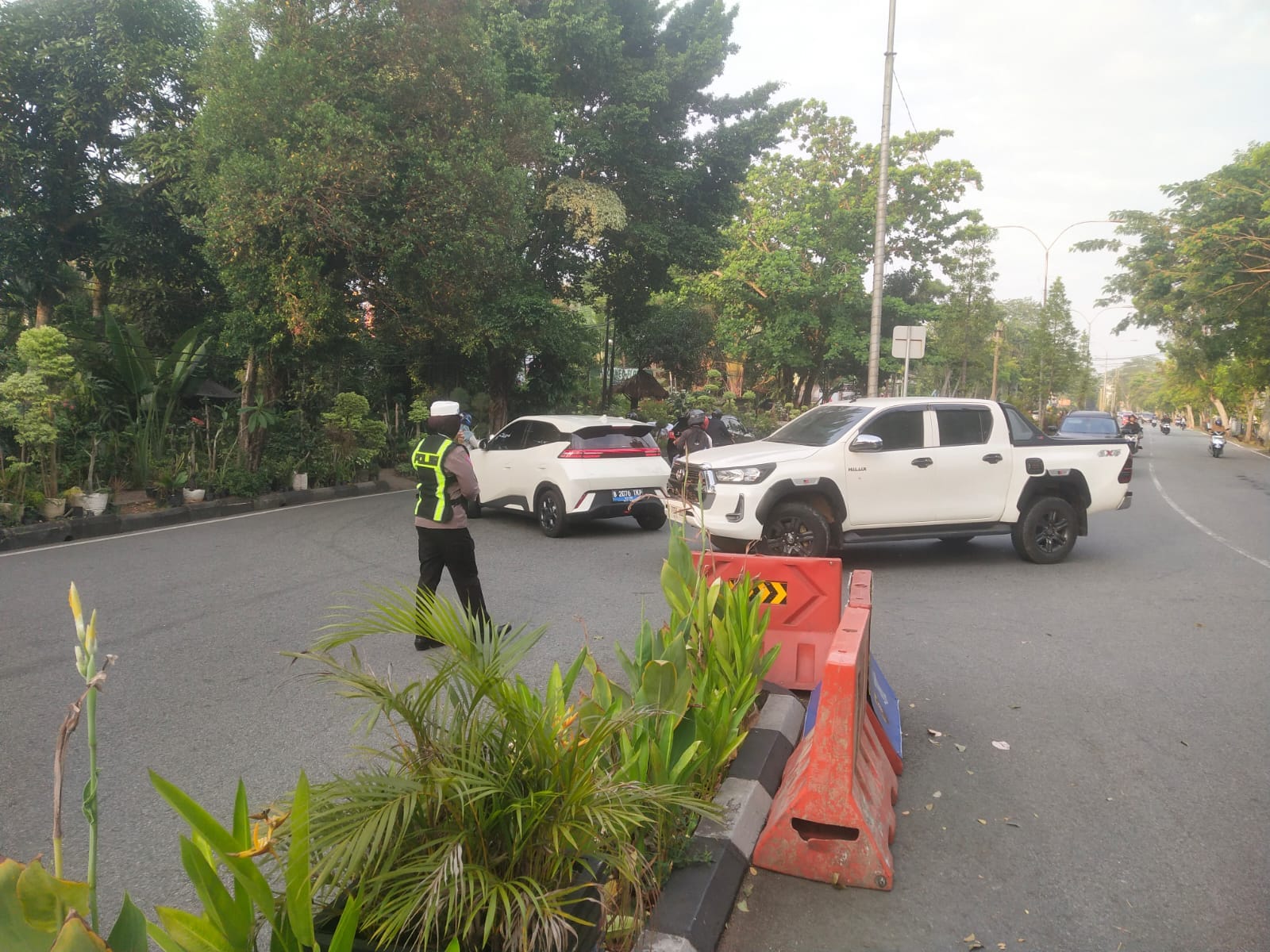 Antisipasi Lonjakan Arus Pagi, Personel Polsek Pontianak Selatan Gelar Strong Point Pasca Libur Sekolah