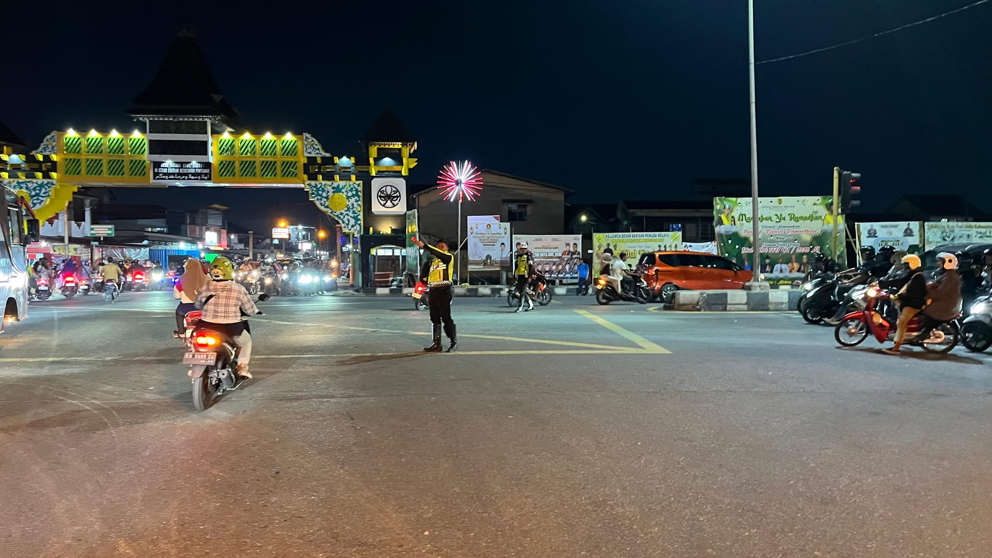 Cegah macet lalin Pasca Lebaran 2026, Personil Pospam Tanjung Raya  tingkatkan pengaturan arus Lalin secara manual