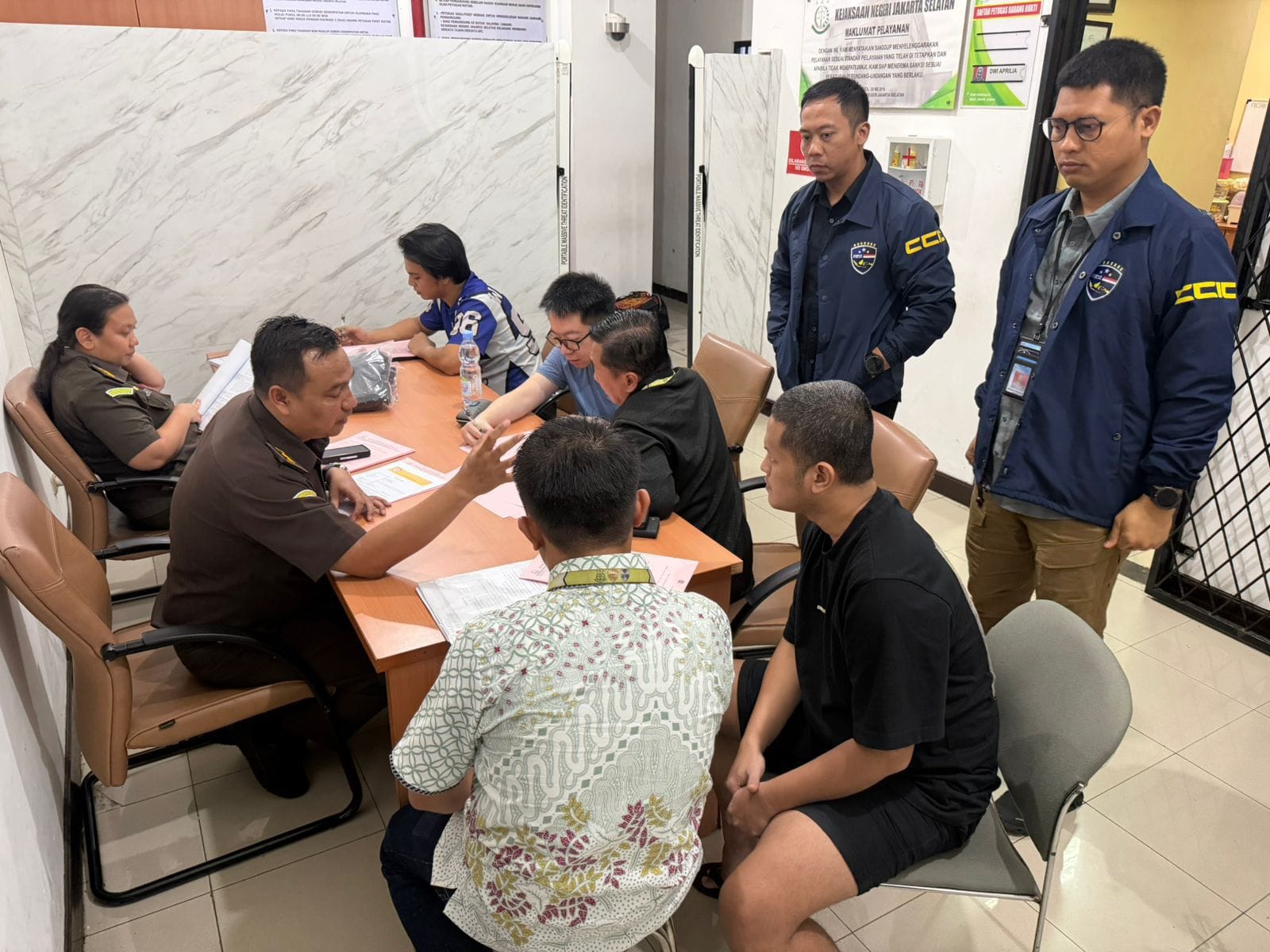 Masuk Tahap II, Bareskrim Polri Limpahkan 5 Tersangka Kasus Judi Online Beserta Barang Bukti Rp55 Miliar ke Kejaksaan