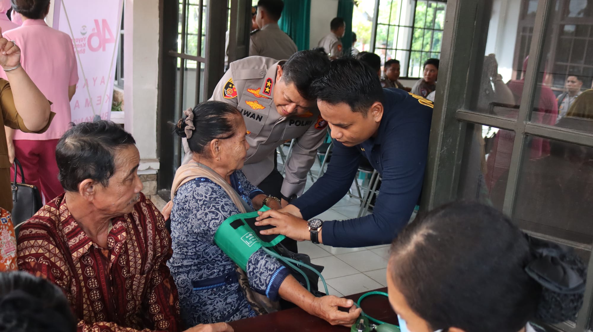 Jelang Paskah, Polda Kalteng Salurkan Kepedulian Lewat Anjangsana ke Panti Sosial dan Asuhan di Palangka Raya