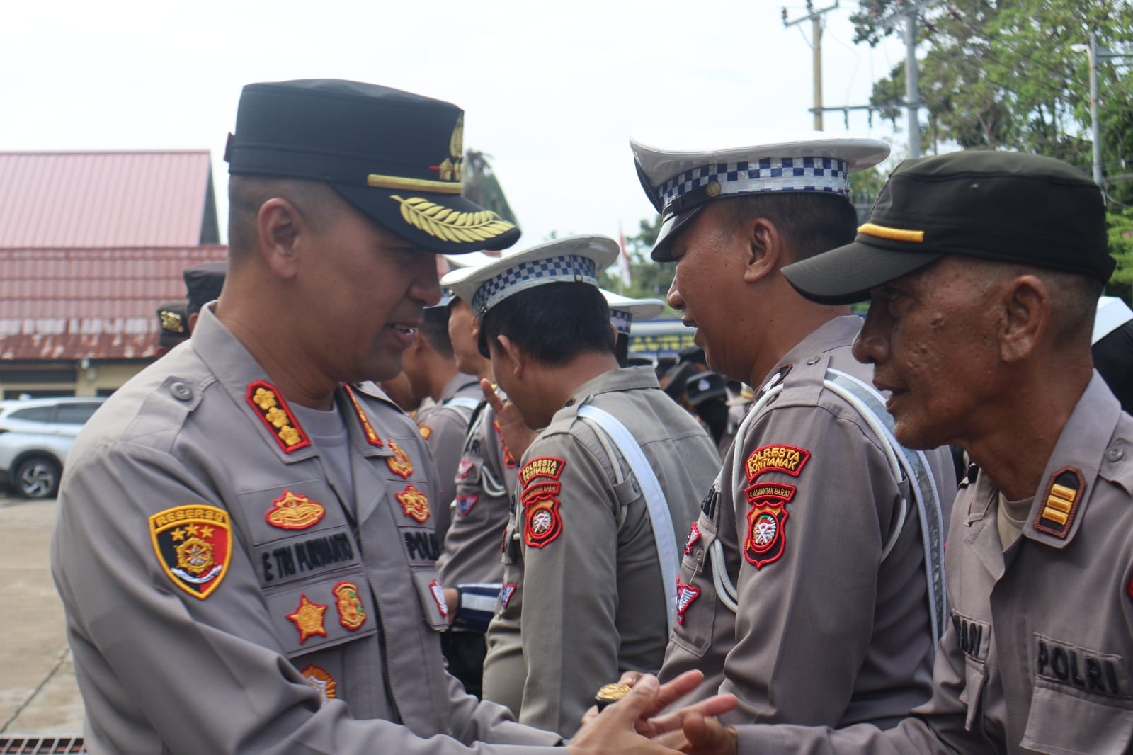 Kapolresta Pontianak Gelar Halal Bihalal Bersama Personel Usai Apel Pagi