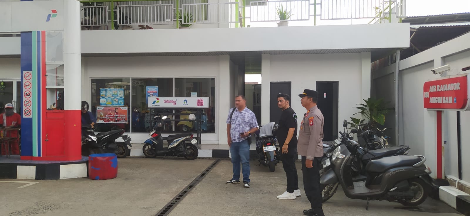 Antisipasi Isu BBM Naik, Polsek Pontianak Timur Gencarkan Patroli Sambang ke SPBU