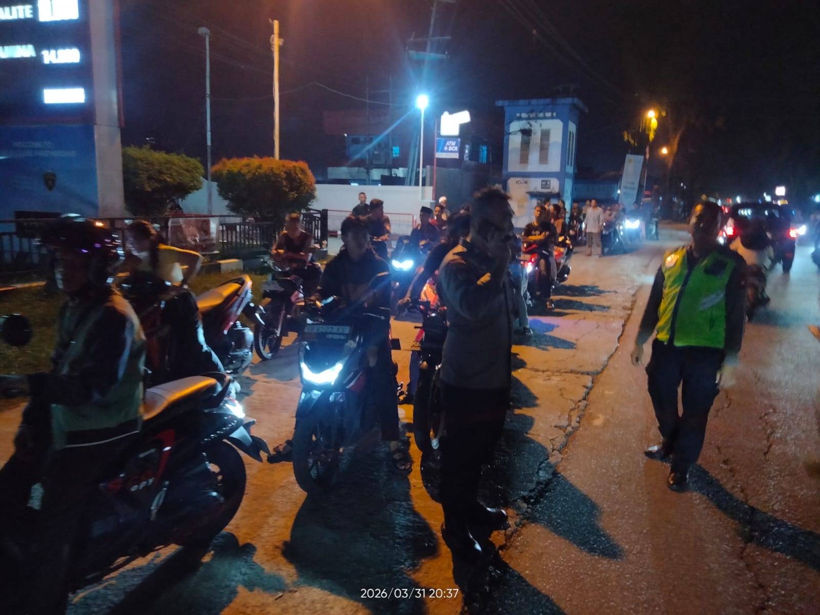 Isu BBM Naik, Polsek Pontianak Utara Imbau Warga Tetap Tenang di SPBU