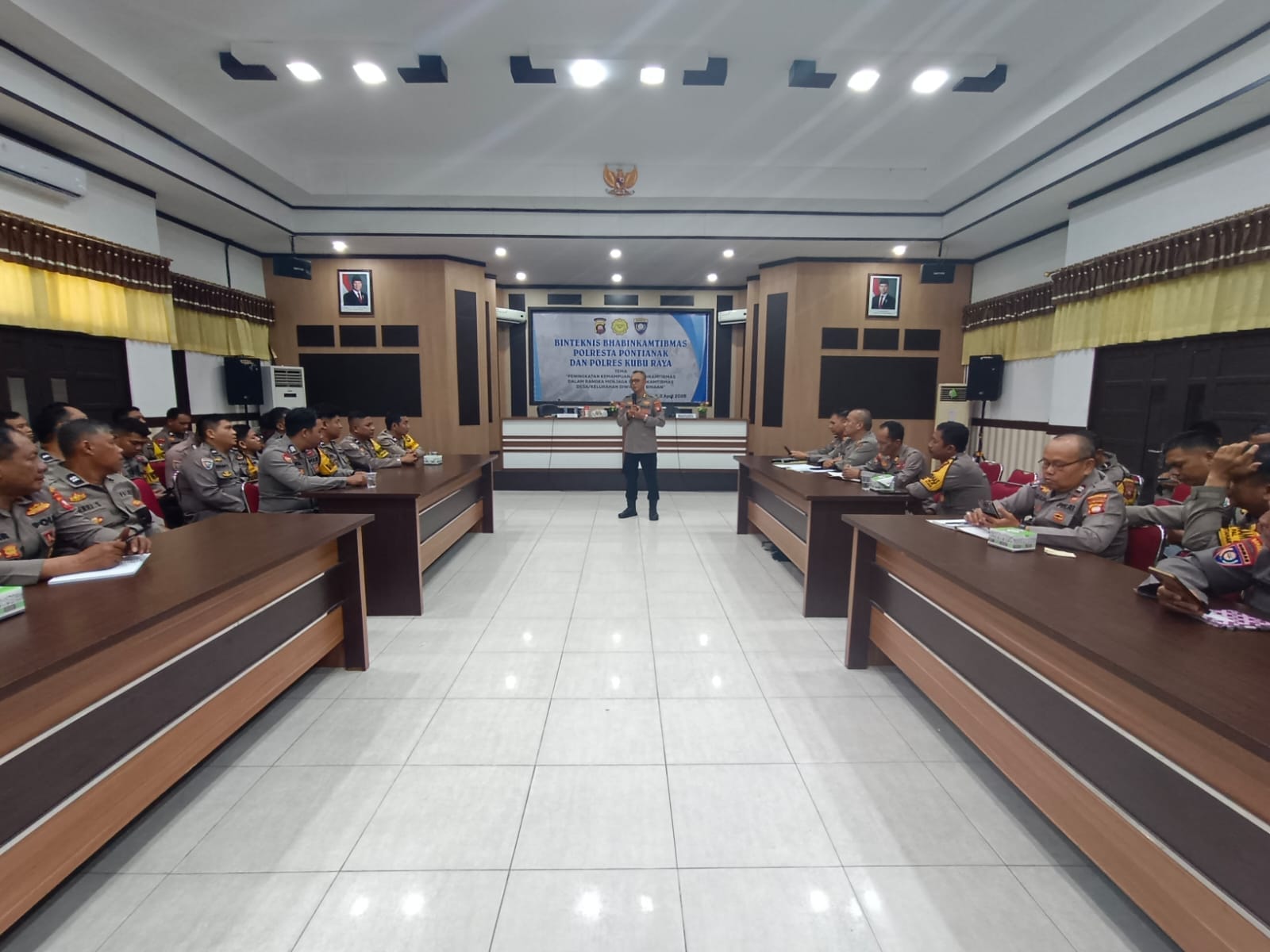 Tingkatkan Profesionalisme, Wakapolresta Pontianak Resmi Buka Binteknis Bhabinkamtibmas Zona 1