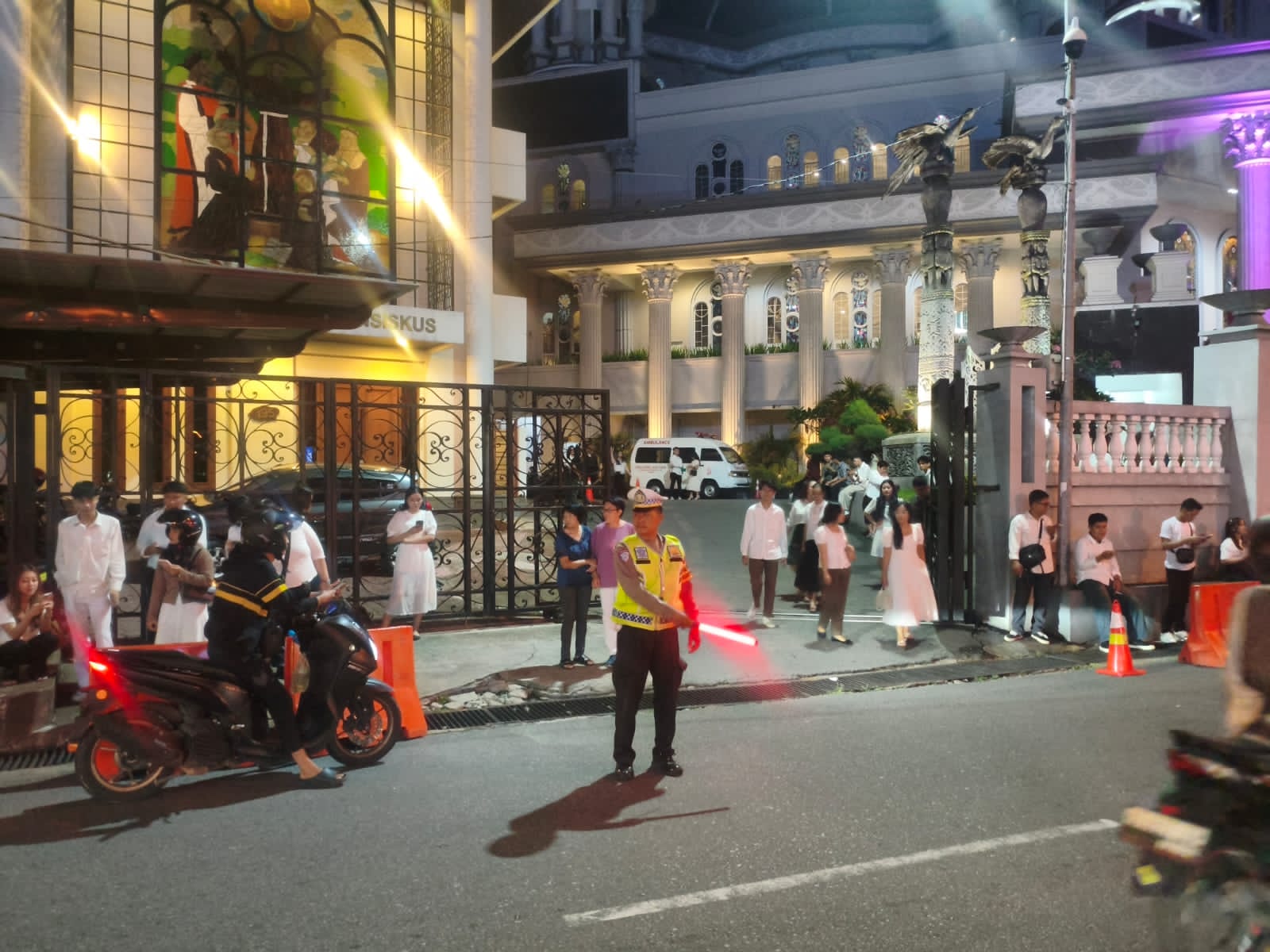 Pengamanan Ketat Polsek Pontianak Kota, Ibadah Kamis Putih di Dua Gereja Berjalan Aman dan Khidmat