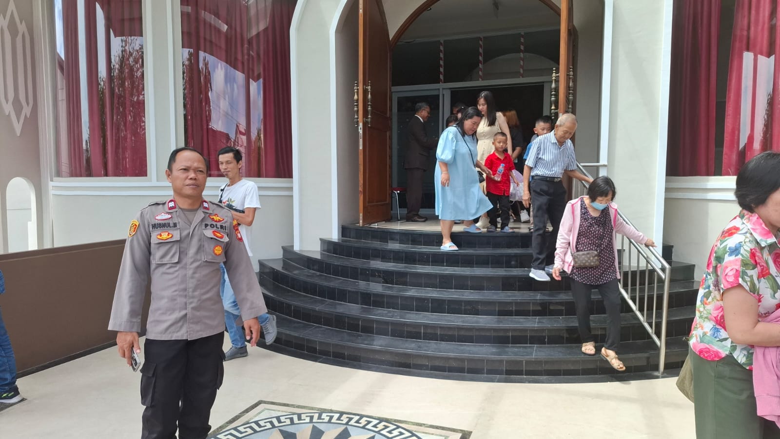 Jemaat Rayakan Paskah dengan Aman, Polsek Pontianak Utara Siaga Monitoring