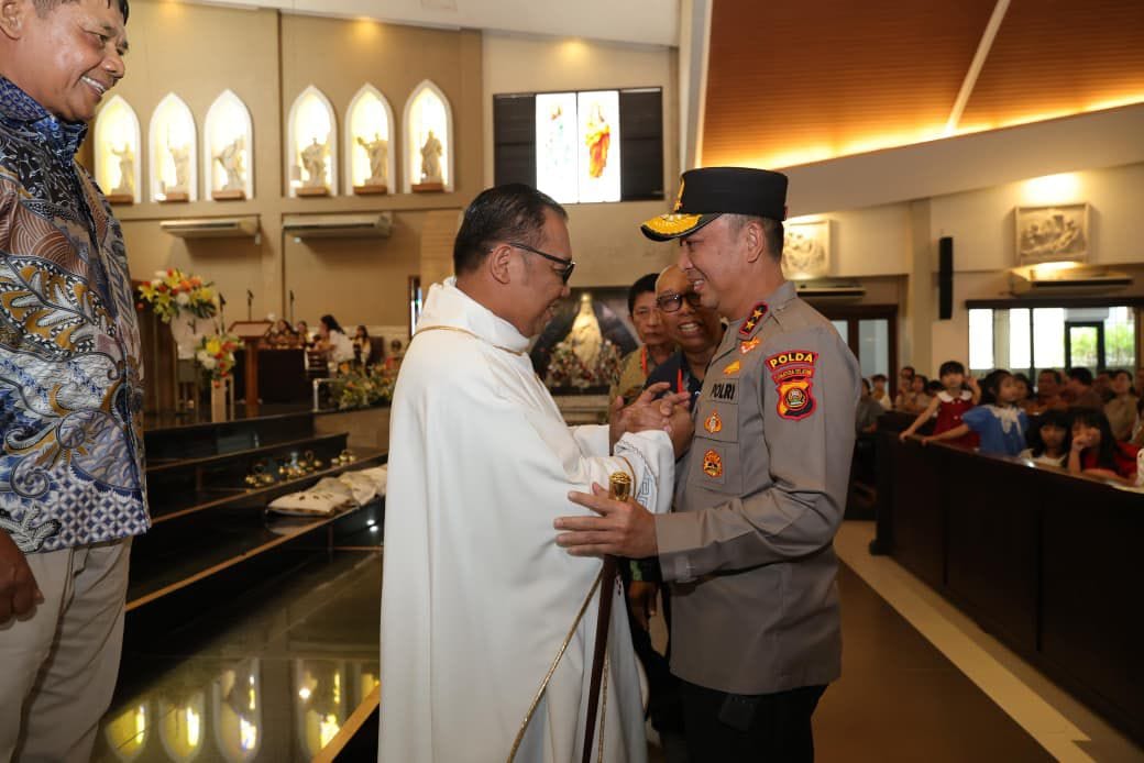Kapolda Sumsel Sapa Jemaat Gereja St. Yoseph, Ajak Gotong Royong Jaga Kamtibmas Bumi Sriwijaya