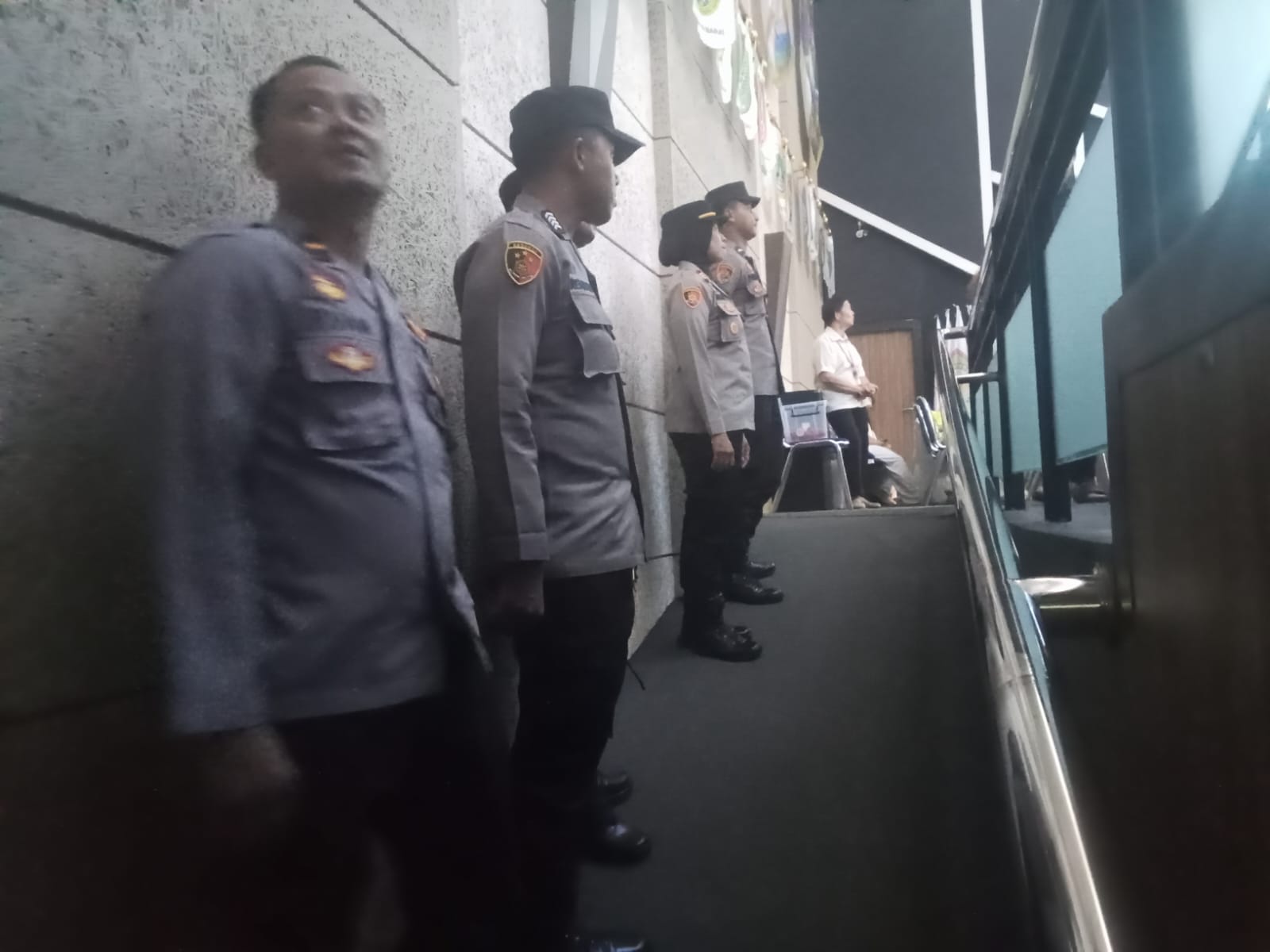Kapolsek Pontianak Selatan Turun Langsung Pastikan Perayaan Paskah Aman dan Khidmat