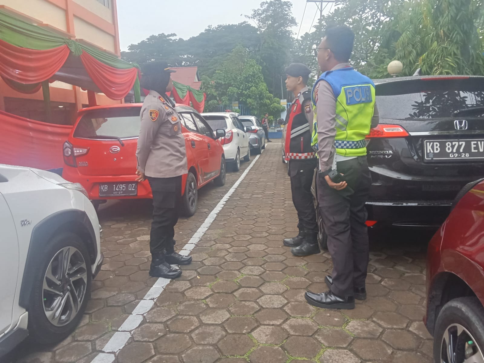 Perayaan Paskah Berjalan Aman, Kapolsek Pontianak Selatan Lakukan Pemantauan Langsung
