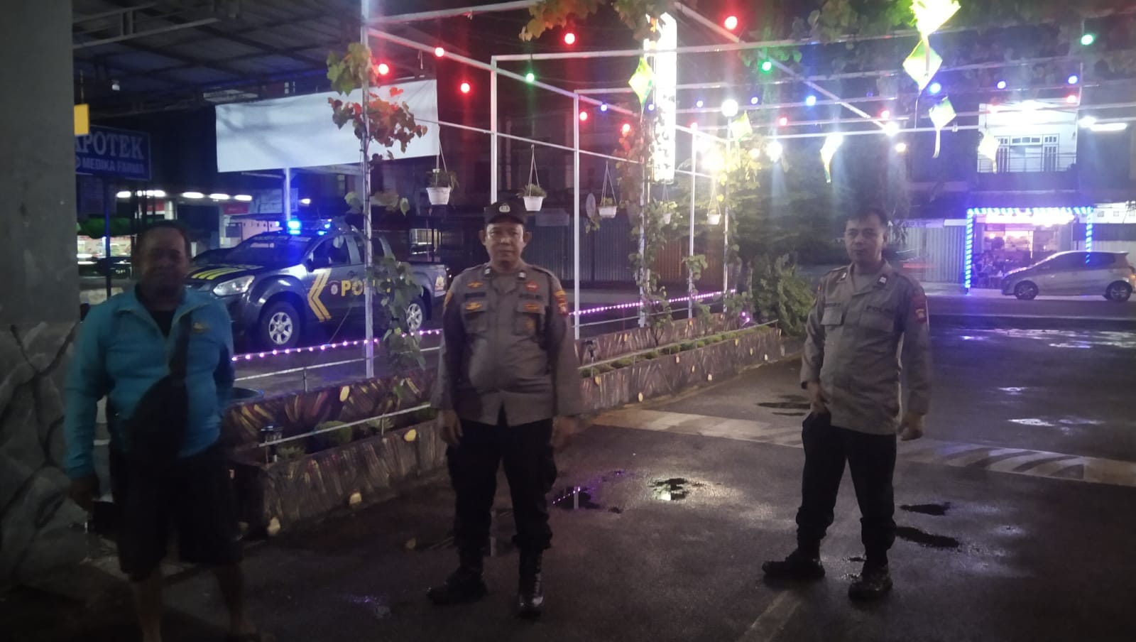 Patroli Enggang Polsek Pontianak Timur Gencarkan Patroli Malam dan Sampaikan Pesan Kamtibmas