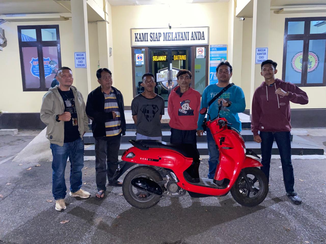 Tim Spartan Polsek Pontianak Barat Tangkap Dua Pelaku Pencurian Burung Lovebird