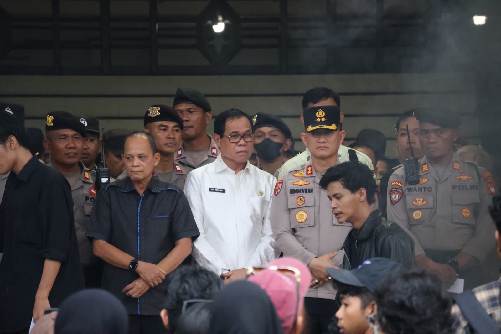 Pengamanan Aksi Unjuk Rasa BEM Untan di DPRD Kalbar Dipimpin Wakapolresta Pontianak
