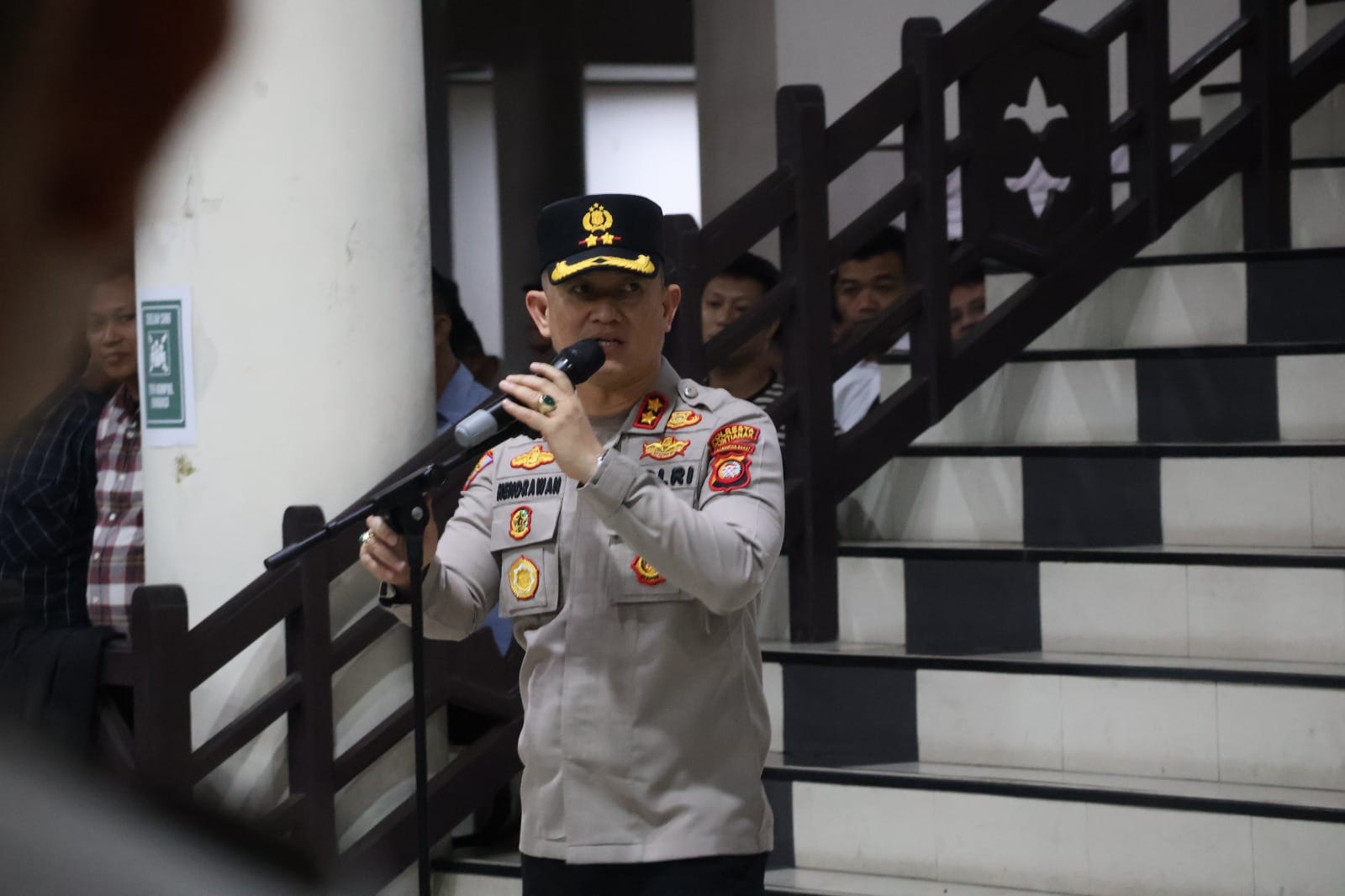 Wakapolresta Pontianak Pimpin Pengamanan Aksi BEM Untan di DPRD Kalbar