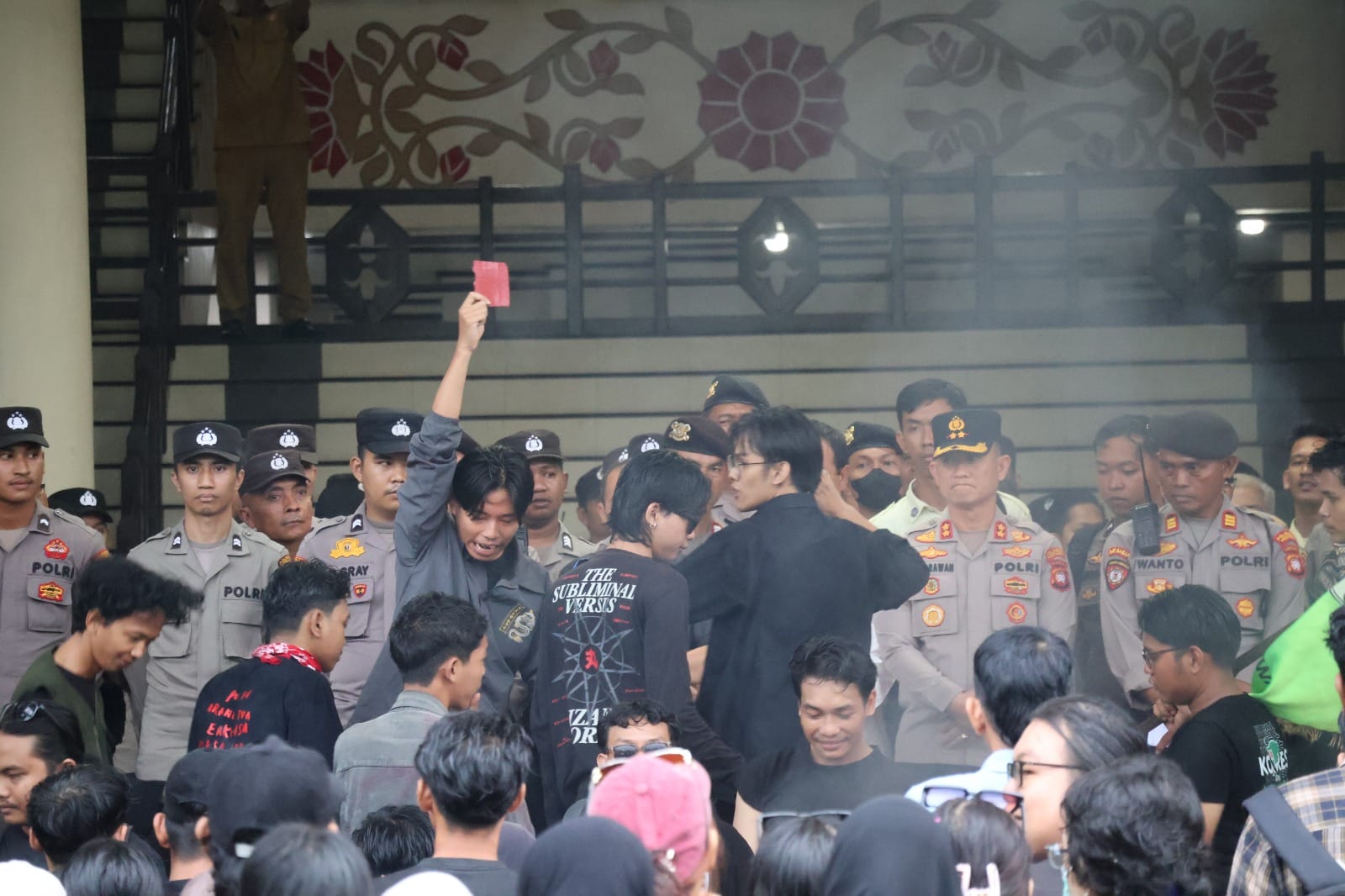 Wakapolresta Pontianak Turun Langsung Amankan Demo BEM Untan di DPRD Kalbar