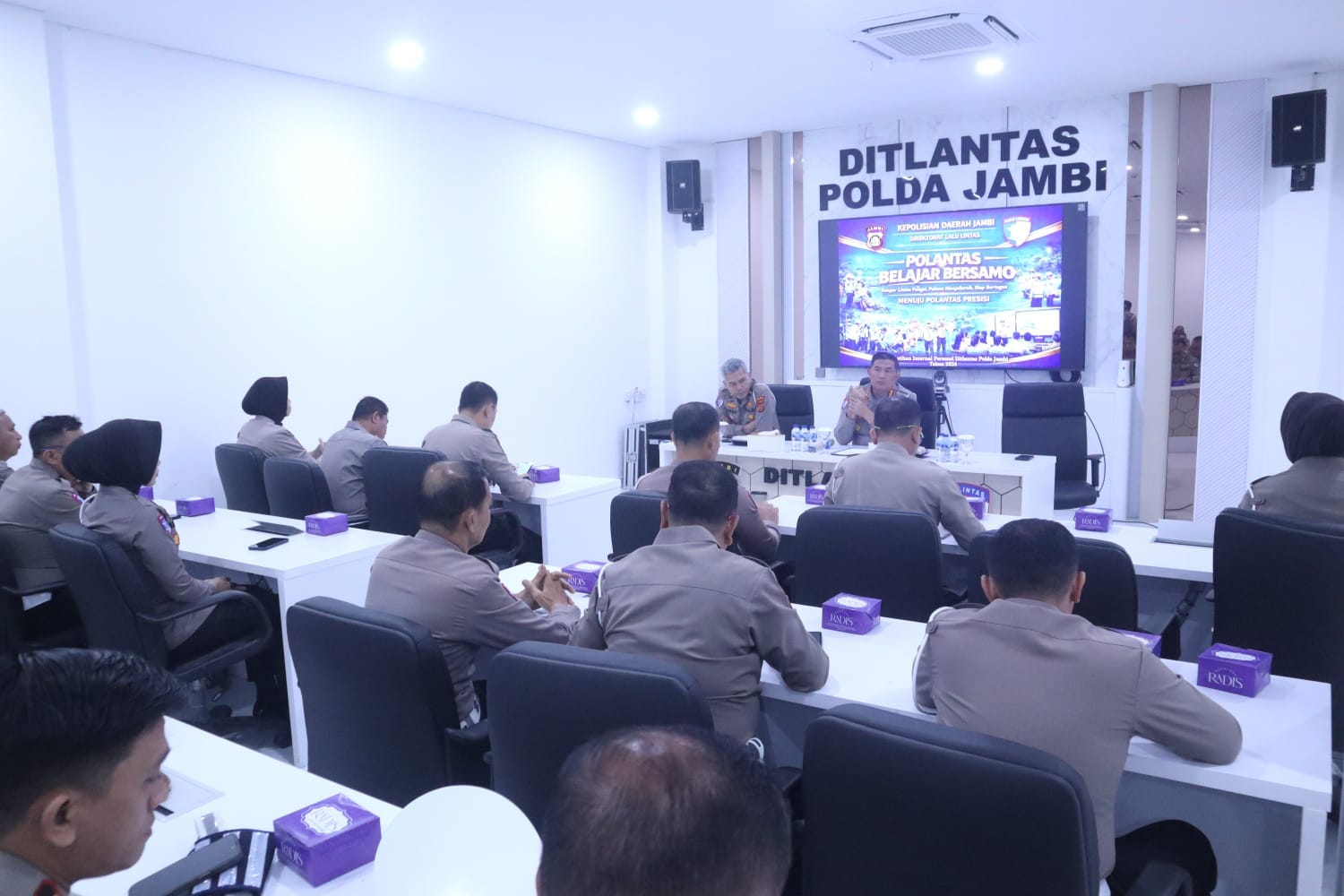 Asah Kompetensi Anggota, Ditlantas Polda Jambi Hadirkan Program “Polantas Belajar Bersamo”