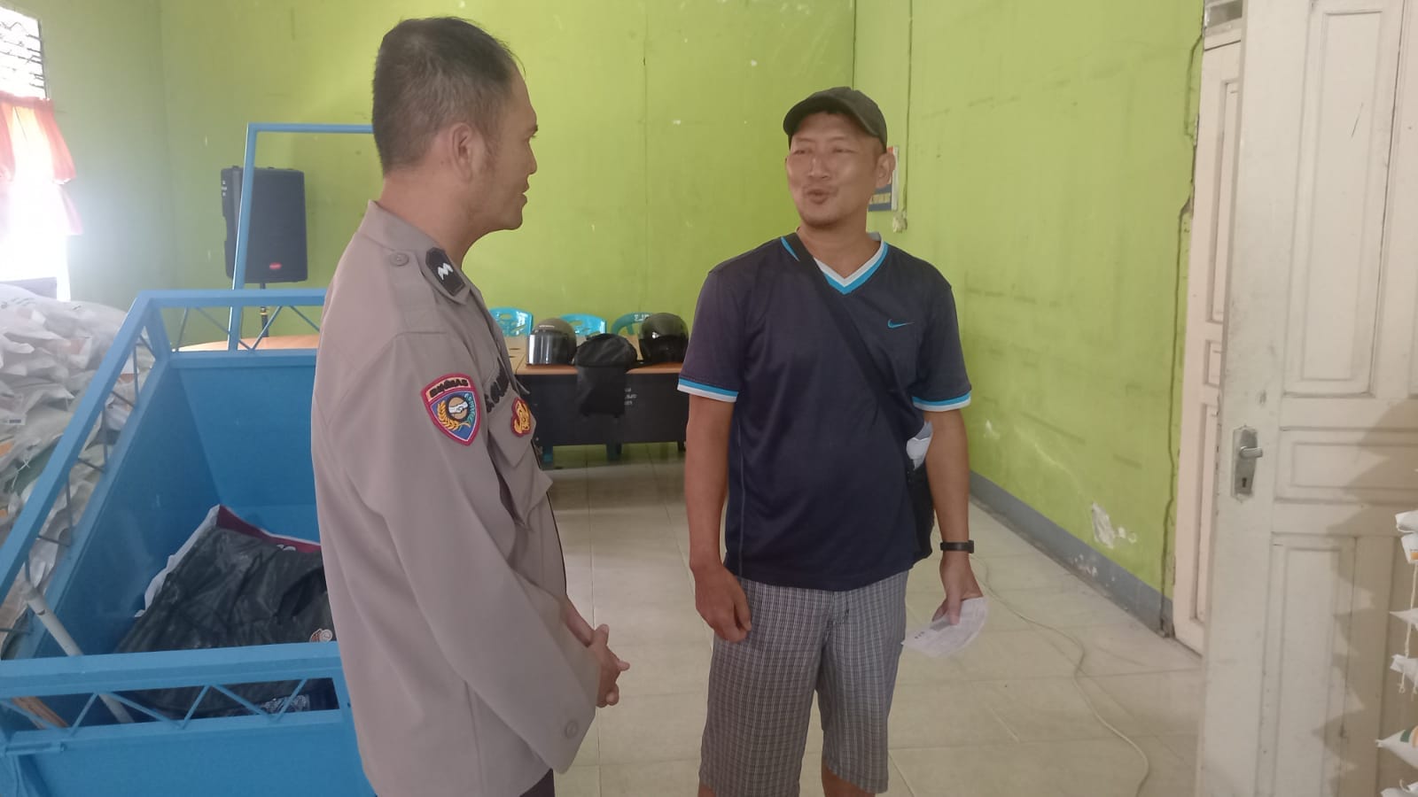 Bhabinkamtibmas Sei Jawi Dalam Laksanakan Sambang Dialogis, Sampaikan Himbauan Kamtibmas