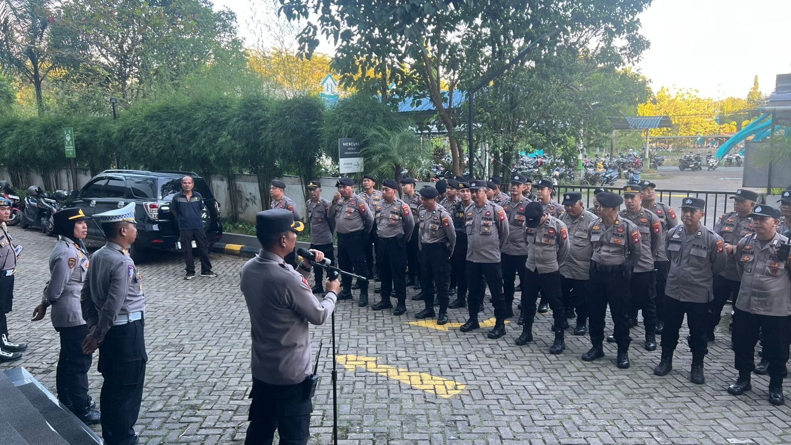 Polresta Pontianak Amankan Aksi Unjuk Rasa Mahasiswa Polnep