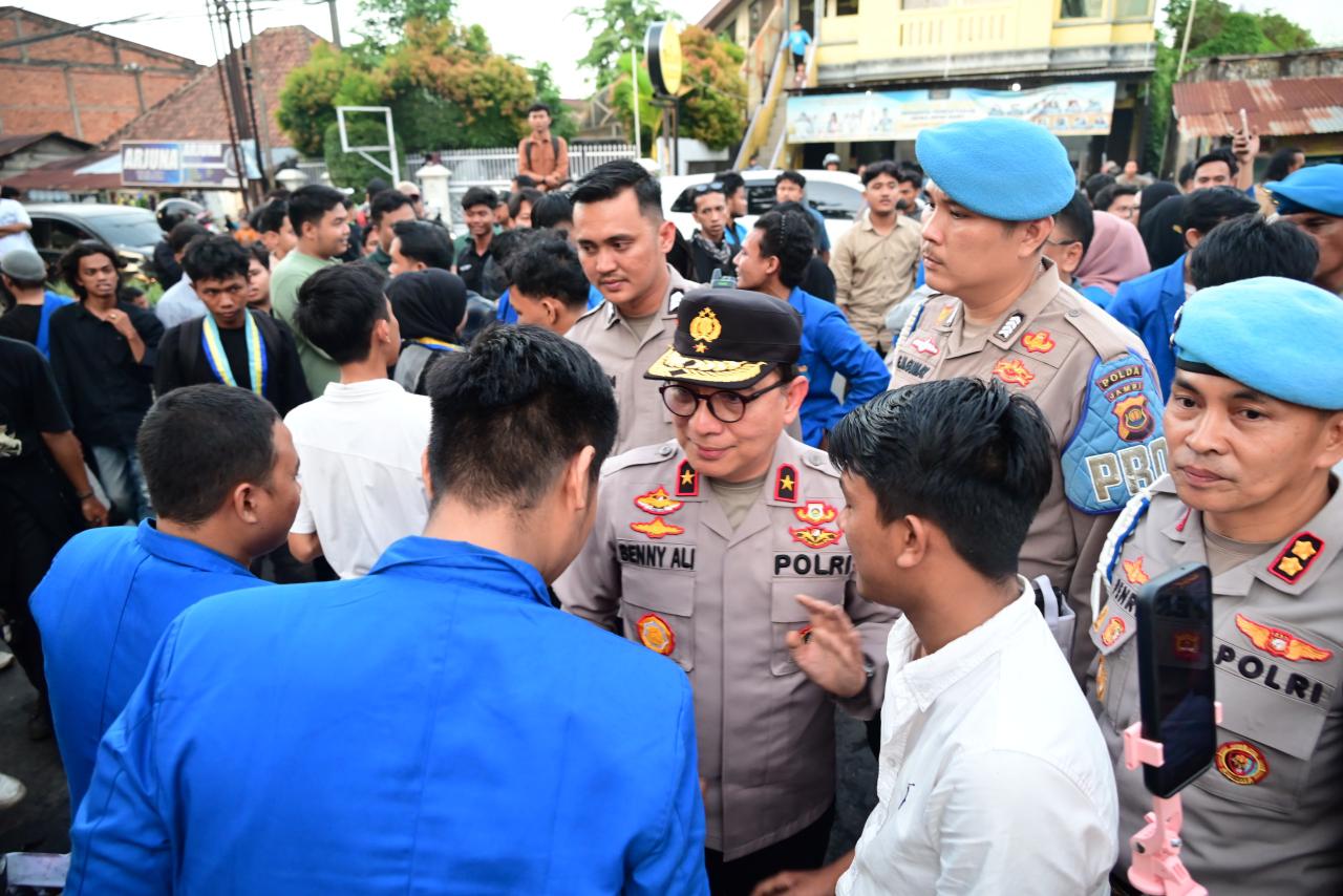 Wakapolda Jambi Duduk Bersama Pendemo, Tegaskan Komitmen Transparasi dan Penegakan Hukum