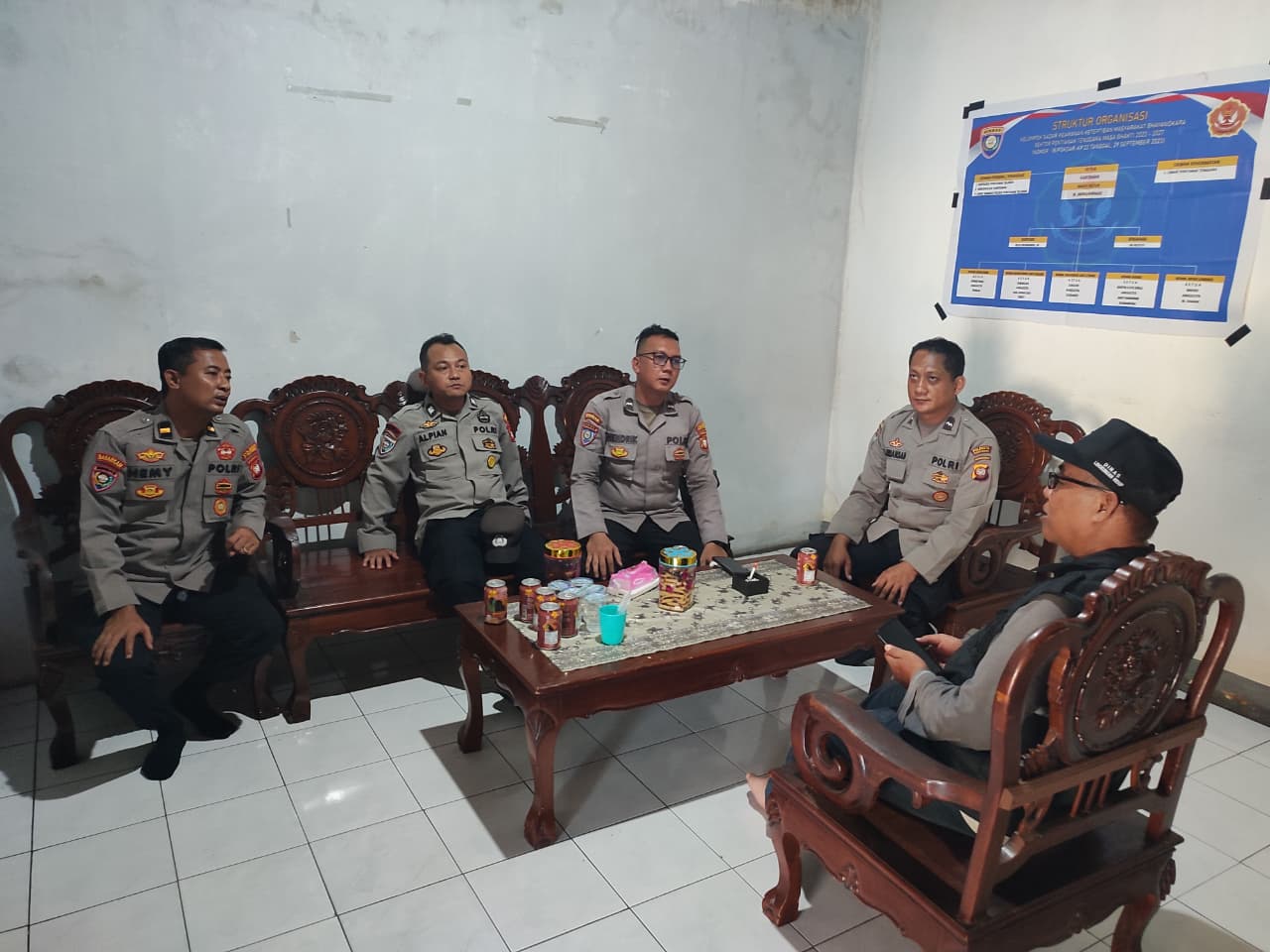 Satbinmas Polresta Pontianak Giat Himbauan dan Sambang kepada Pokdarkamtibmas serta Petugas Keamanan