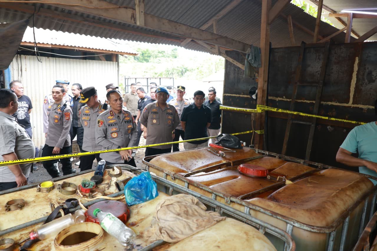 Polda Lampung Ungkap Penimbunan BBM Ilegal di Pesawaran, Selamatkan Potensi Kerugian Negara Ratusan Miliar