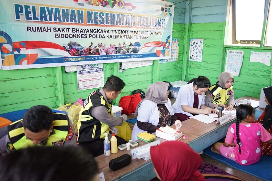 Rumkit Bhayangkara Hadir Layani Warga Danau Tundai, Wujud Kepedulian Kesehatan di Wilayah Pelosok