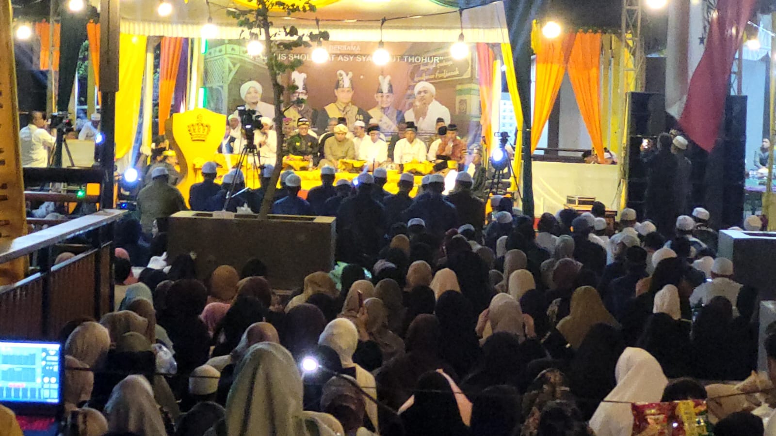 Jaga Tradisi dan Silaturahmi, Kapolresta Pontianak Ikuti Haul Sultan Pontianak di Kesultanan Batulayang