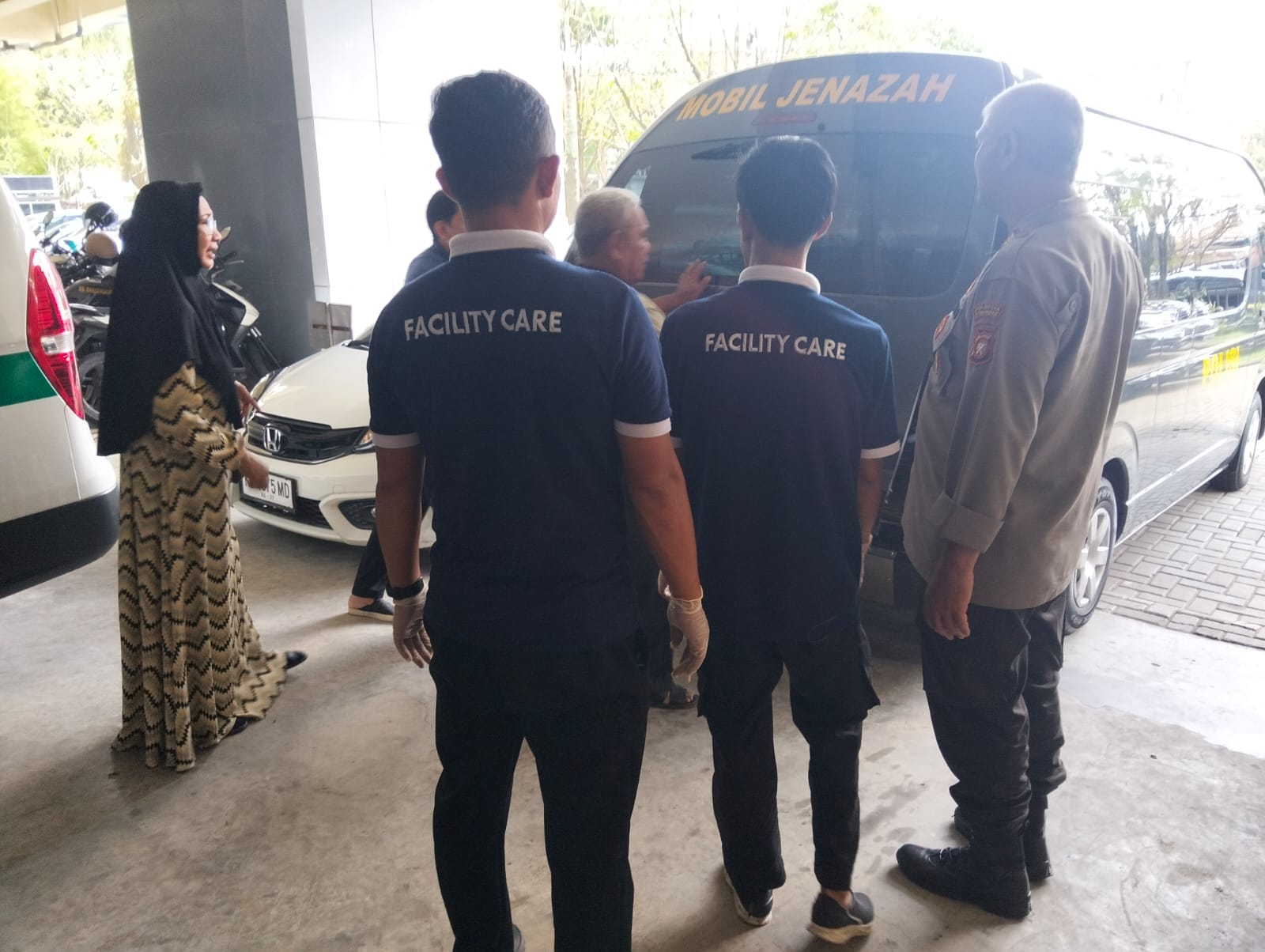 Polsek Pontianak Kota Tindaklanjuti Aduan Masyarakat, Seorang Pria Ditemukan Meninggal di Mobil
