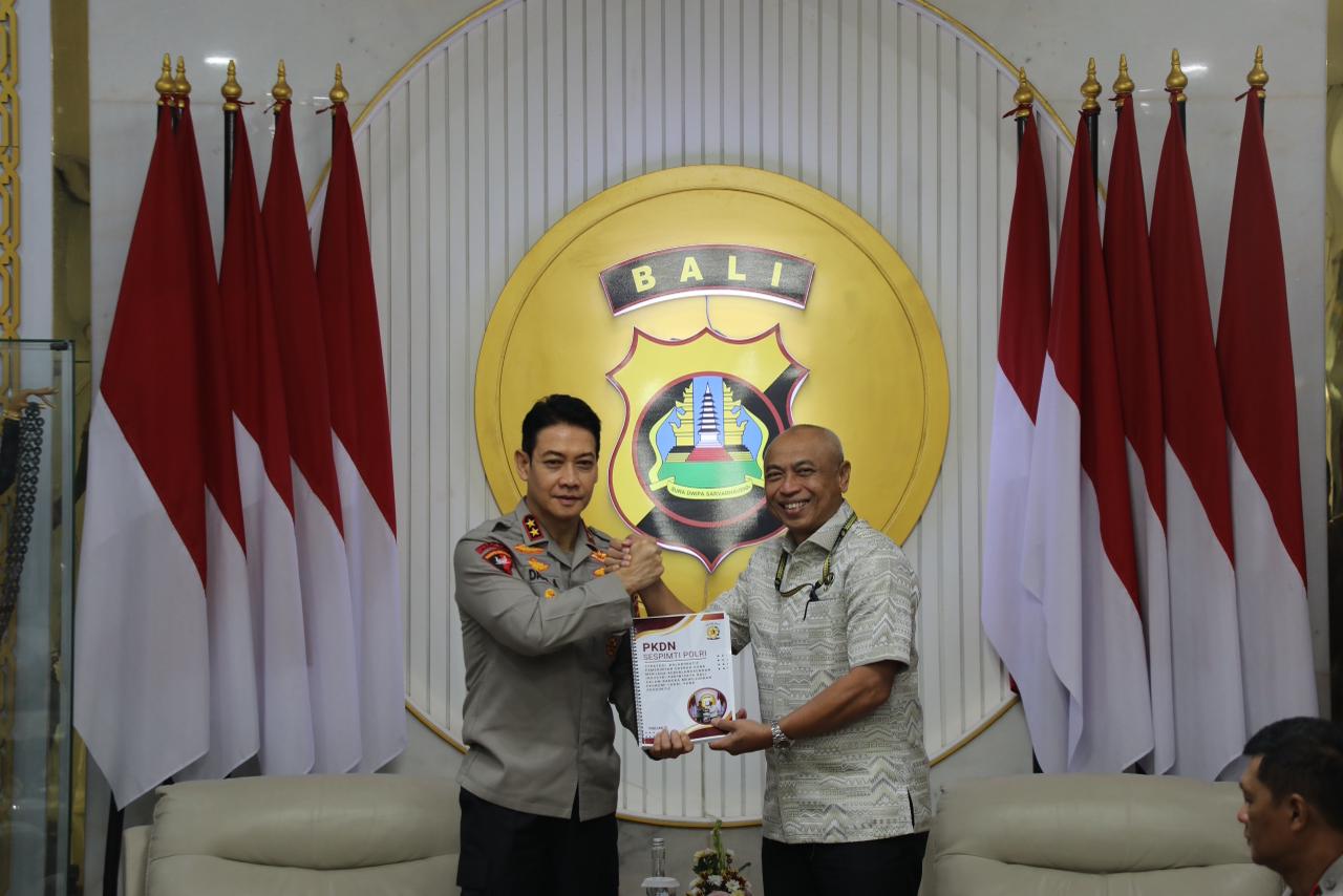 Kapolda Bali Terima Hasil PKDN Sespimti Polri Dikreg ke-35 T.A. 2026