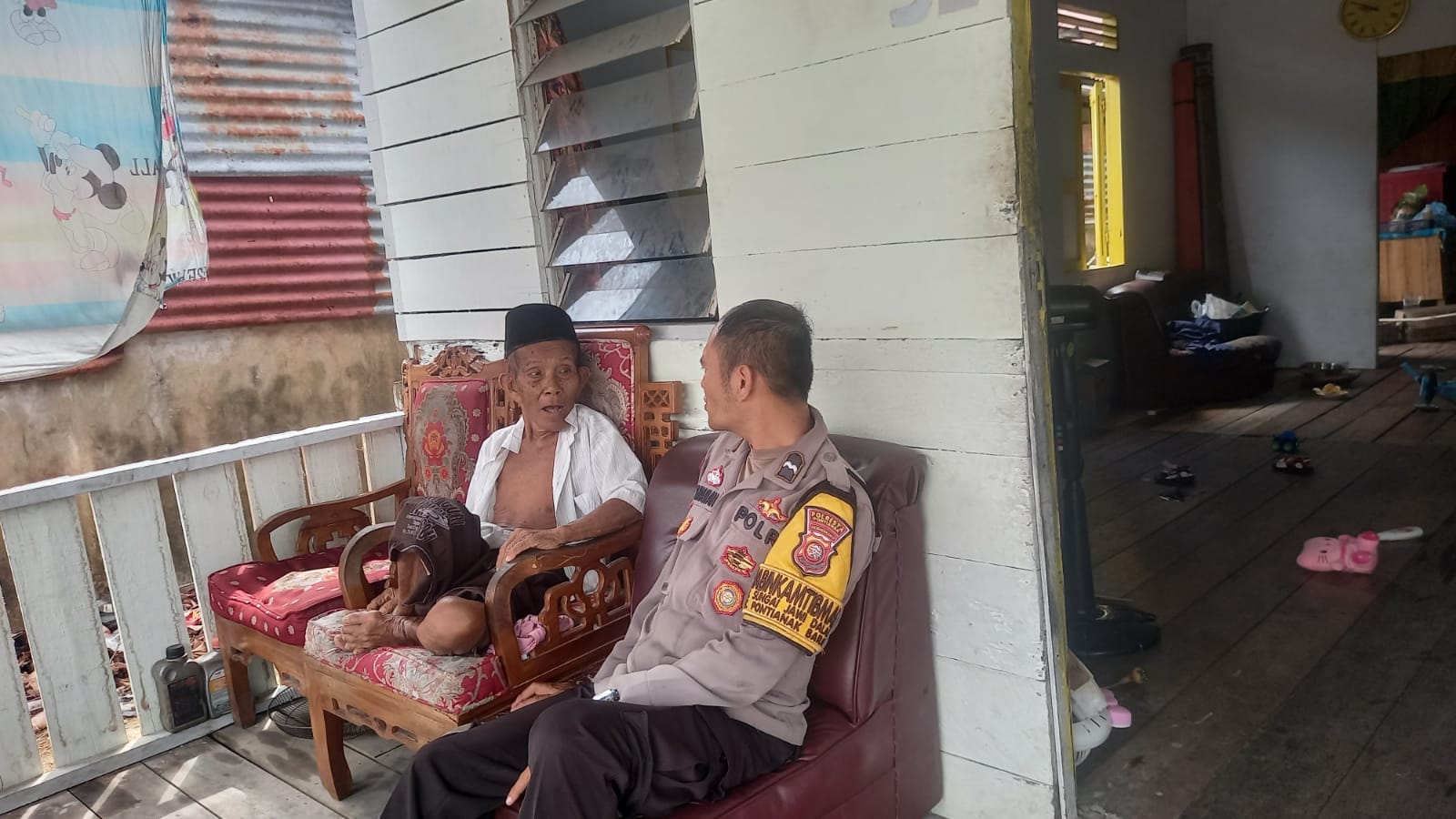 Bhabinkamtibmas Sei Jawi Dalam Sambangi Warga, Perkuat Silaturahmi dan Sampaikan Imbauan Kamtibmas