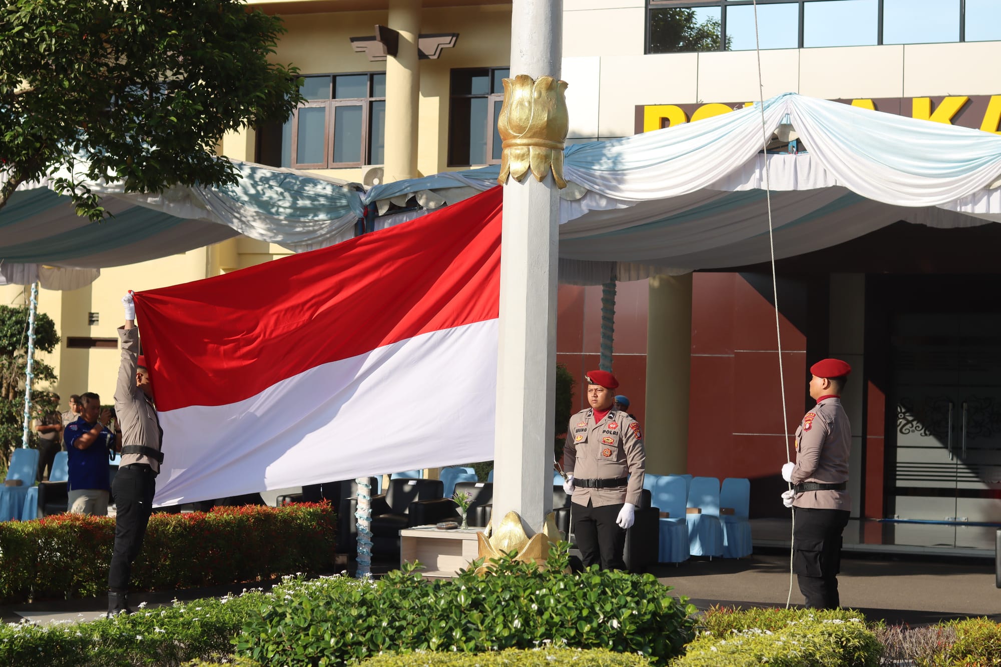 Peringati Hari Kesadaran Nasional, Polda Kalteng Gelar Upacara Bendera