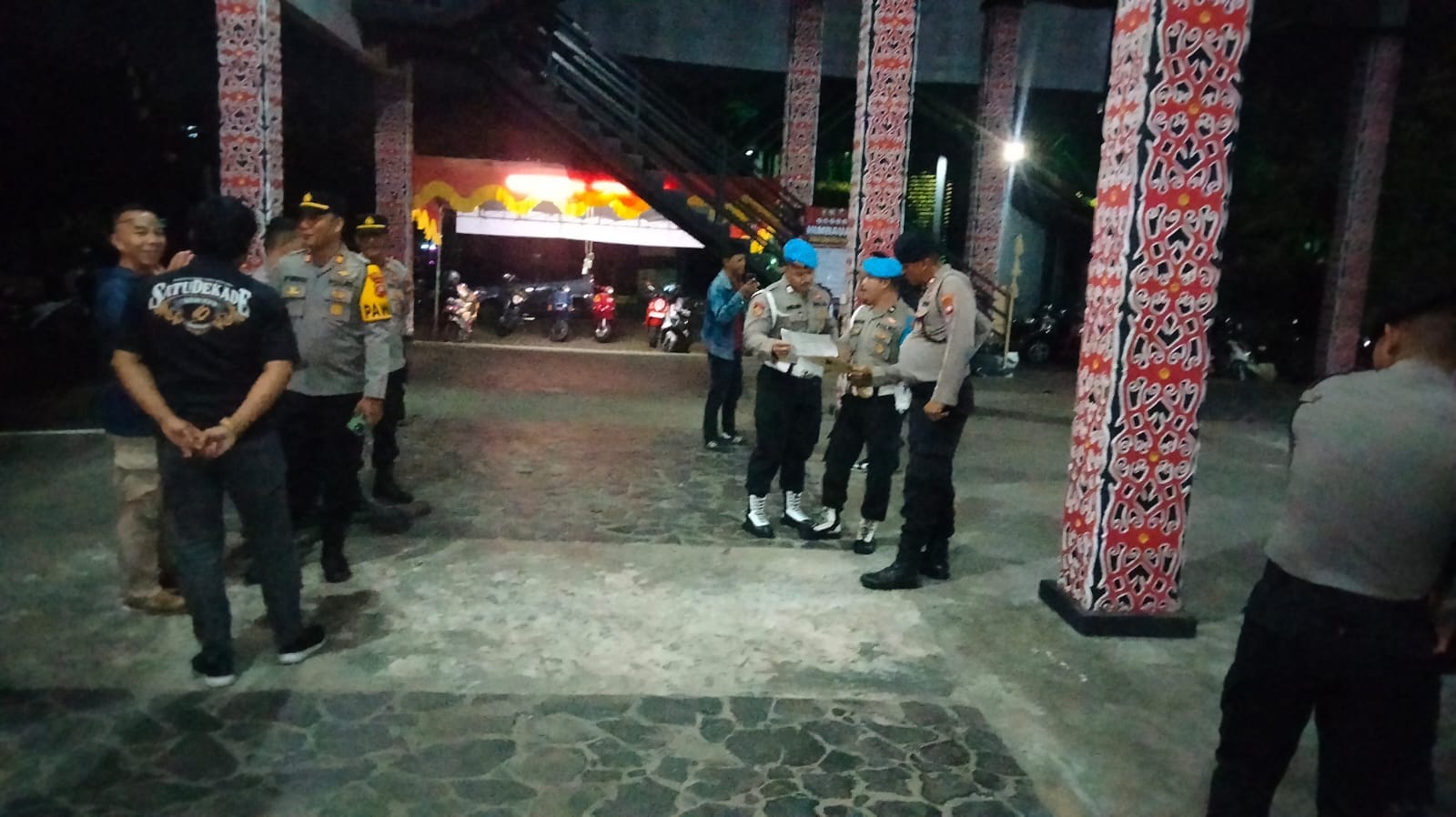 Pengamanan Adat Ngalanjukatn Diperketat, Polsek Pontianak Kota Bersama Polresta Pontianak Kawal Naik Dango 2026