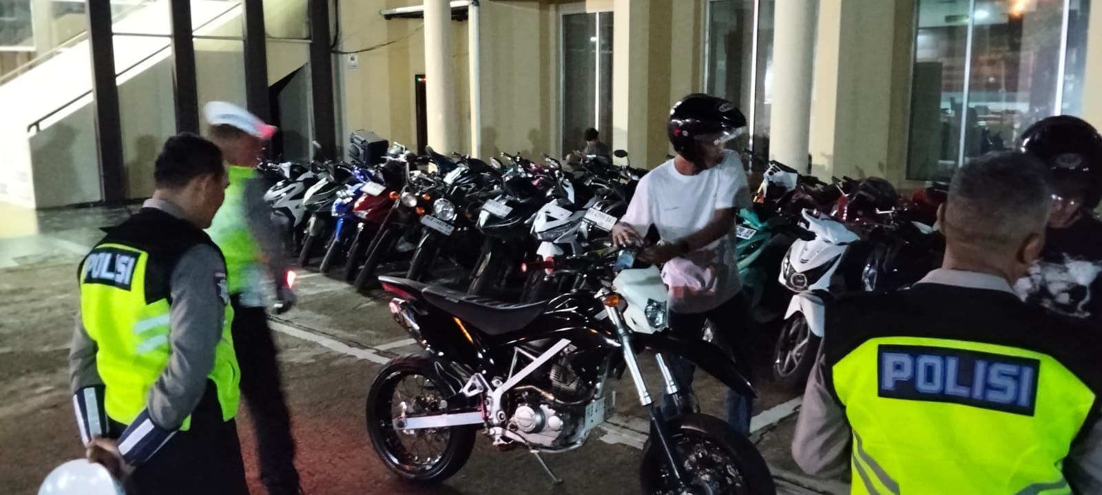 Satlantas Polresta Pontianak Tertibkan 45 Kendaraan Berknalpot Tidak Sesuai Spesifikasi di Malam Minggu