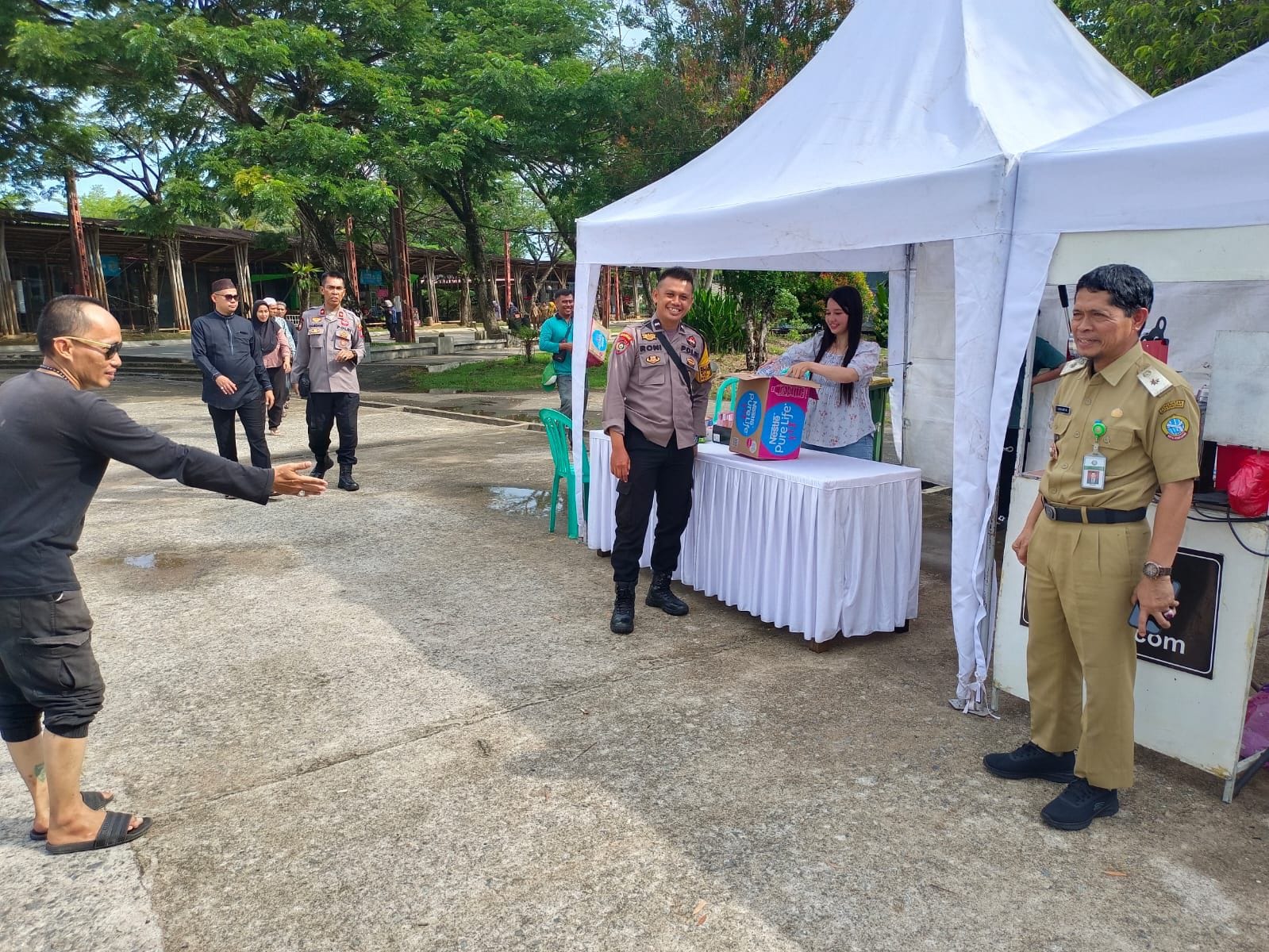 Pengamanan Maksimal, Polisi Kawal Event Tour Mukopi di Tugu Khatulistiwa Pontianak