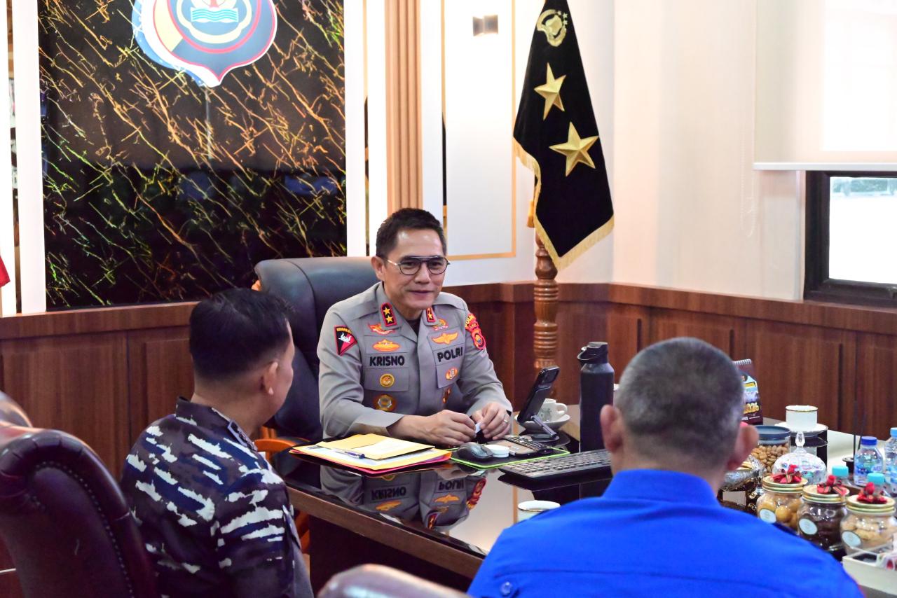 Kapolda Jambi dan Danlanal Palembang Bahas Pengamanan Laut, Perkuat Kerja Sama