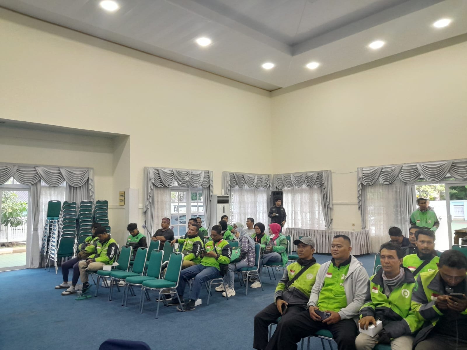 Sat Lantas Polresta Pontianak Hadiri Sosialisasi Peraturan Wali Kota dan Penguatan Sinergi Mitra Gojek