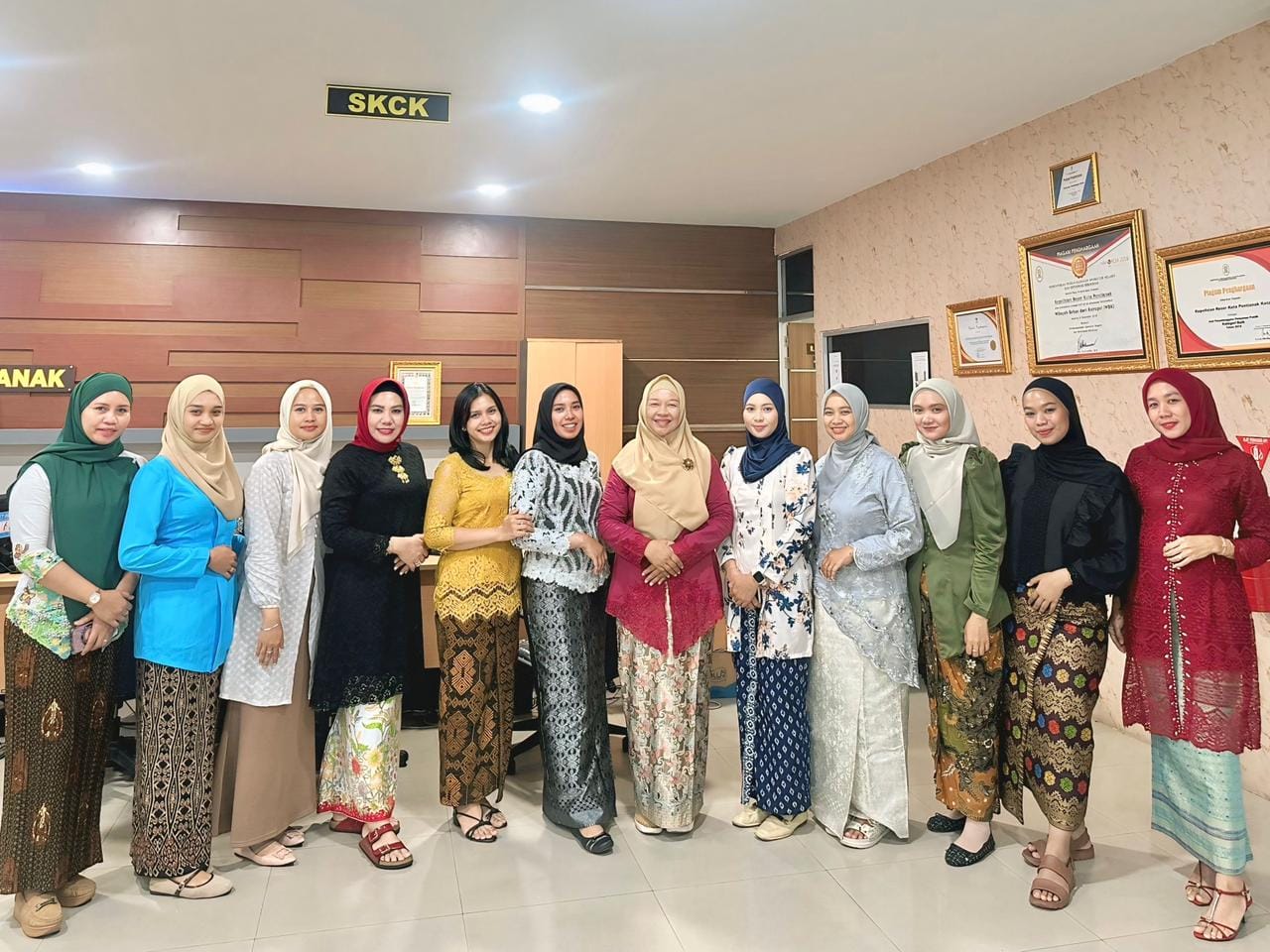 Sambut Hari Kartini 2026, Polwan Polresta Pontianak Salurkan Bansos ke Panti Asuhan Al-Hidayah
