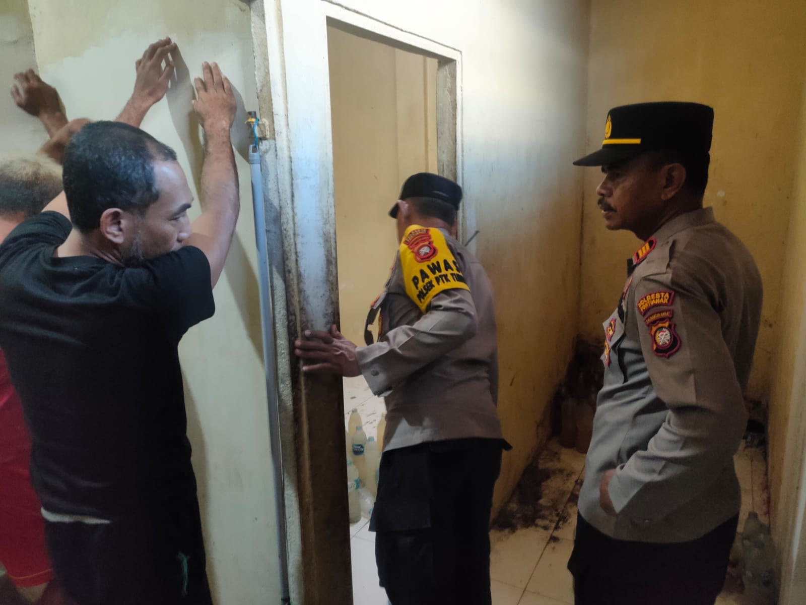 Waka Polsek Pontianak Timur Sidak Rutan Pastikan Keamanan dan Kelayakan Sel