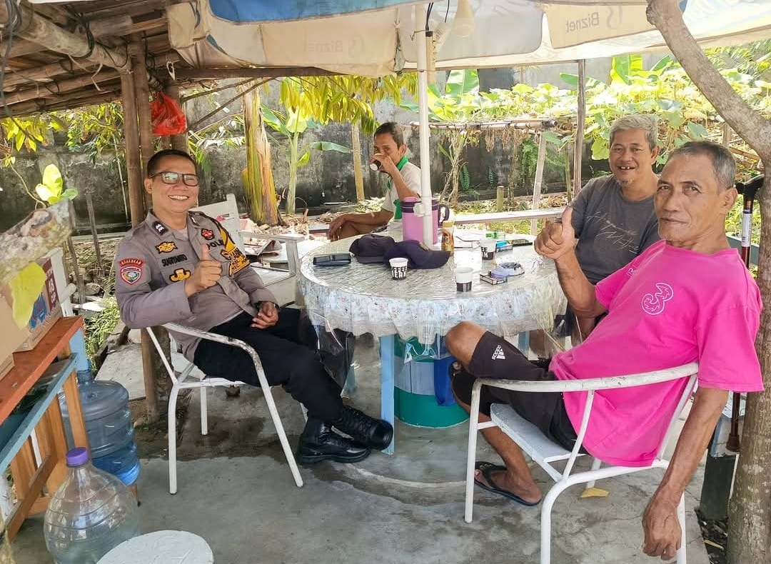 Patroli Rutin Bhabinkamtibmas Polsek Pontianak Kota Jaga Keamanan dan Ketertiban Warga