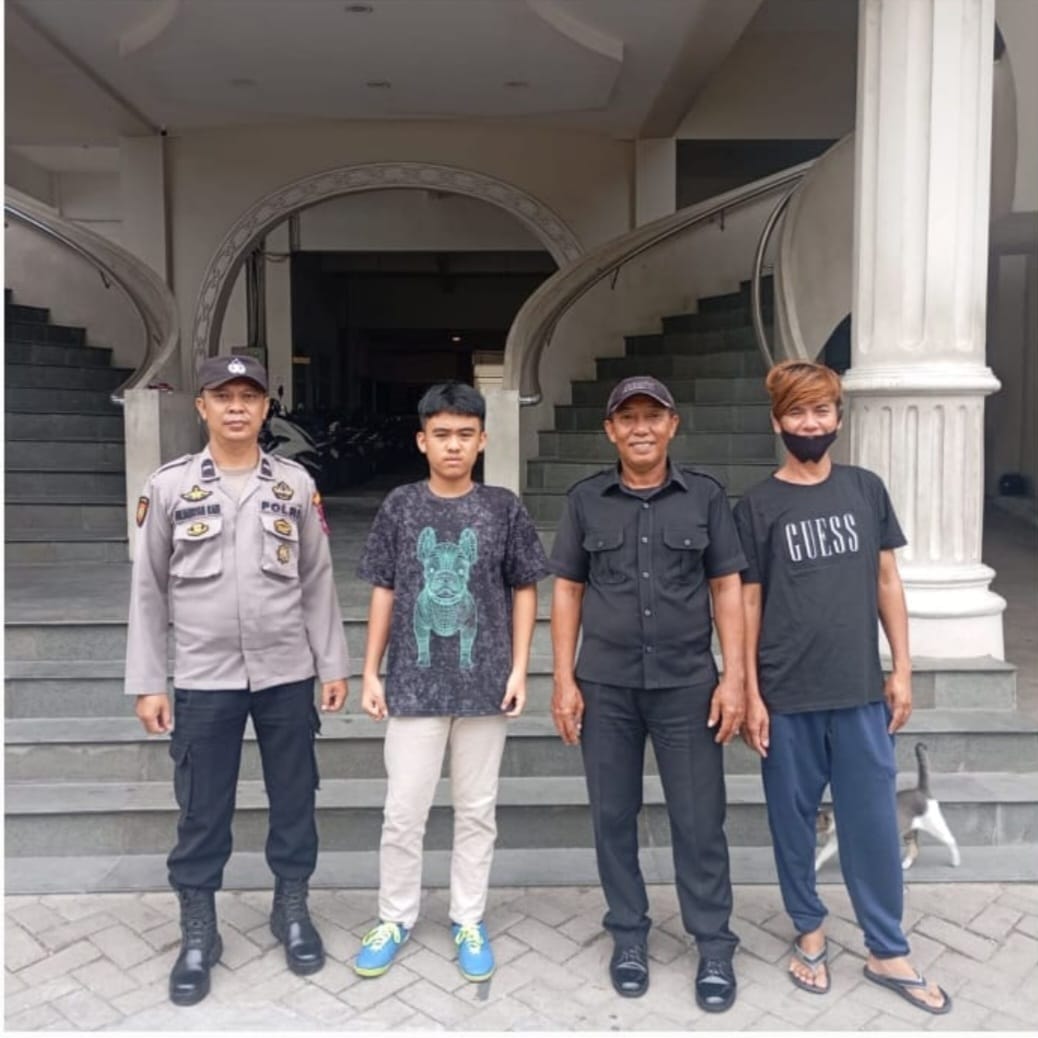 Patroli Minggu Pagi, Personel Enggang Polsek Pontianak Utara Sambangi Warga