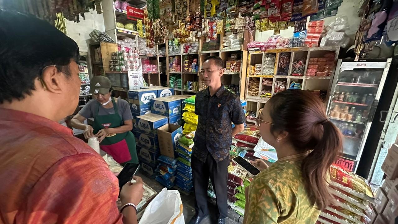 Pastikan Harga Bapokting Stabil, Satgas Pangan Polda Bali Sidak Pasar Kreneng