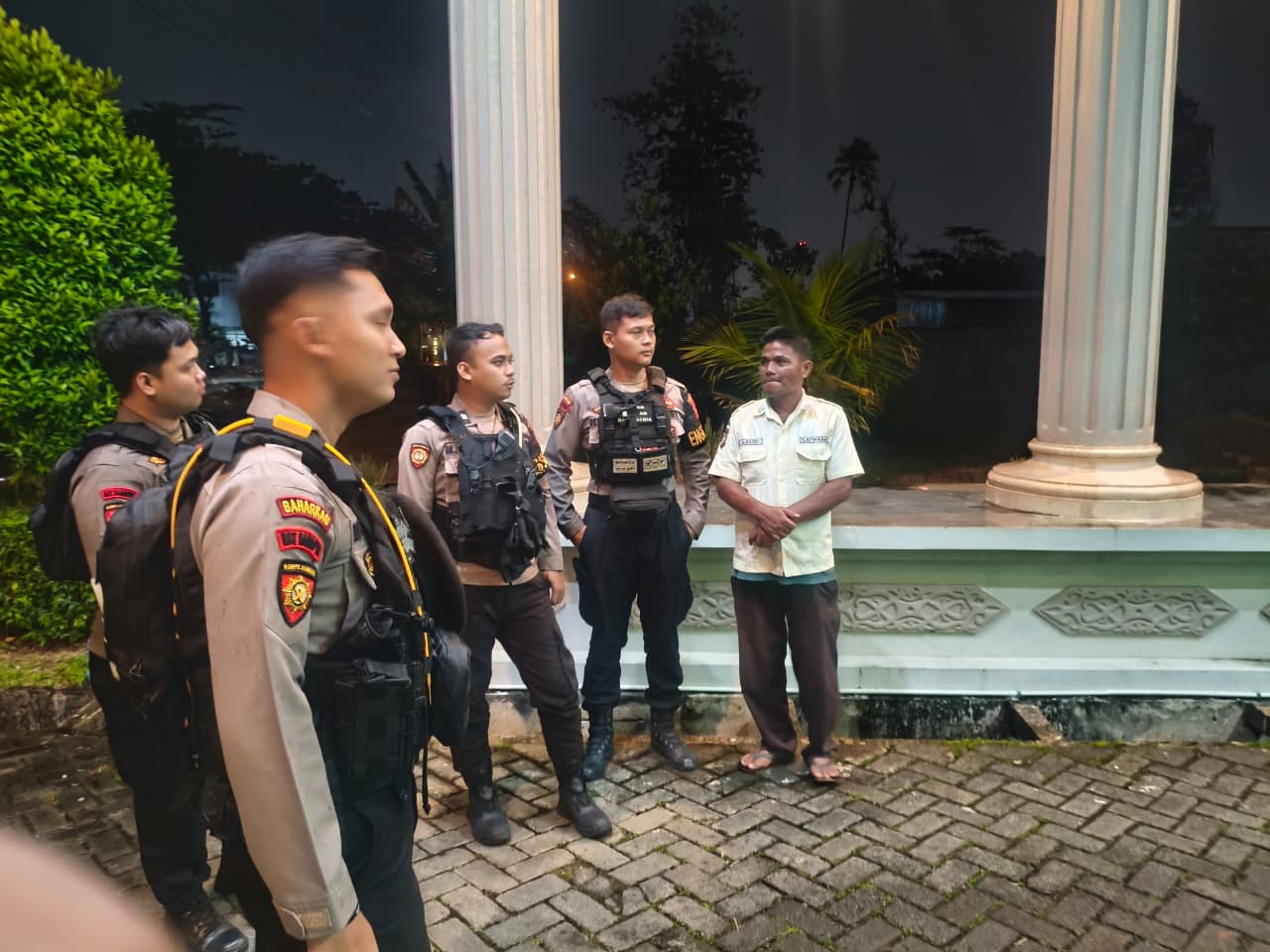 Patroli Enggang Polresta Pontianak Gencarkan Sambang Dialogis untuk Tekan Kriminalitas Malam