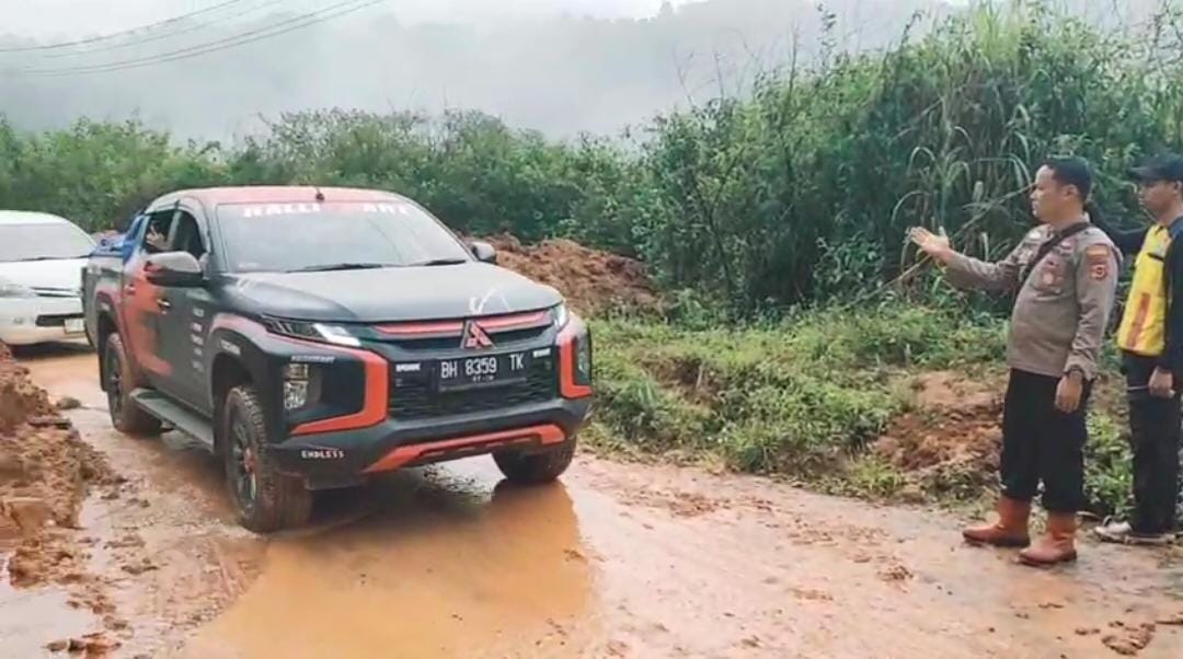 Longsor Putus Akses Kerinci–Bangko, Polda Jambi Minta Warga Tingkatkan Kewaspadaan