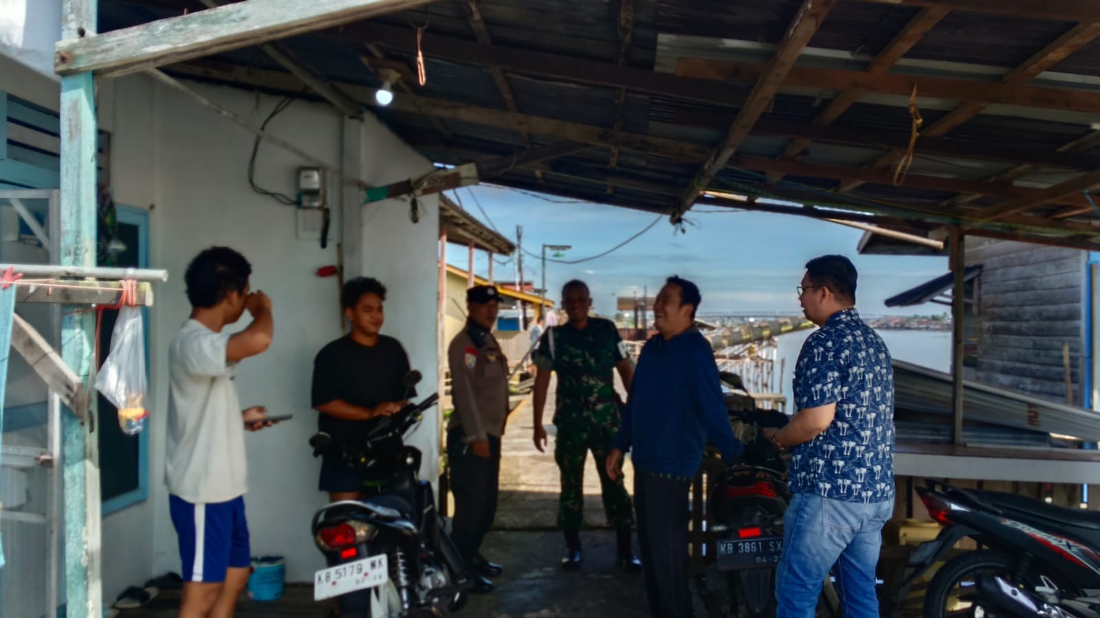 Bhabinkamtibmas Bansir Laut Pastikan Kesiapan Pengamanan Jelang Kunjungan Ibu Wakil Presiden di Kampung Caping
