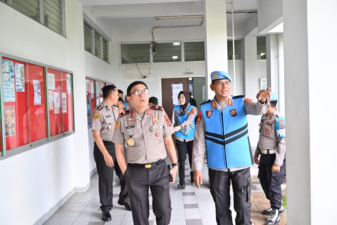 Wakapolda Jambi Tinjau Langsung Tes CAT Taruna dan Taruni Akpol di Kampus Unama